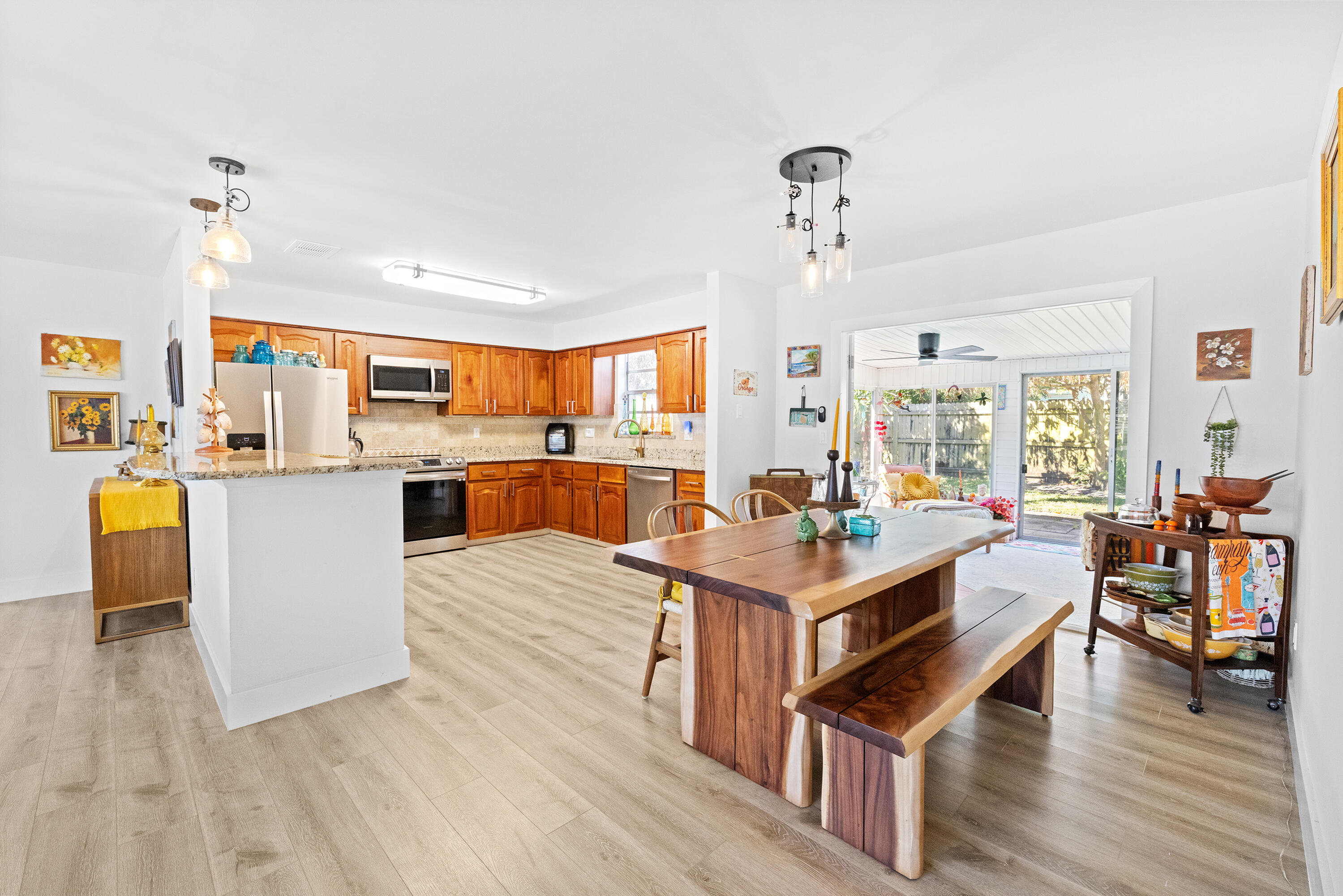 SECOND / FIRST REPLAT IN SEBASTIAN HIGHLANDS UNIT - Residential