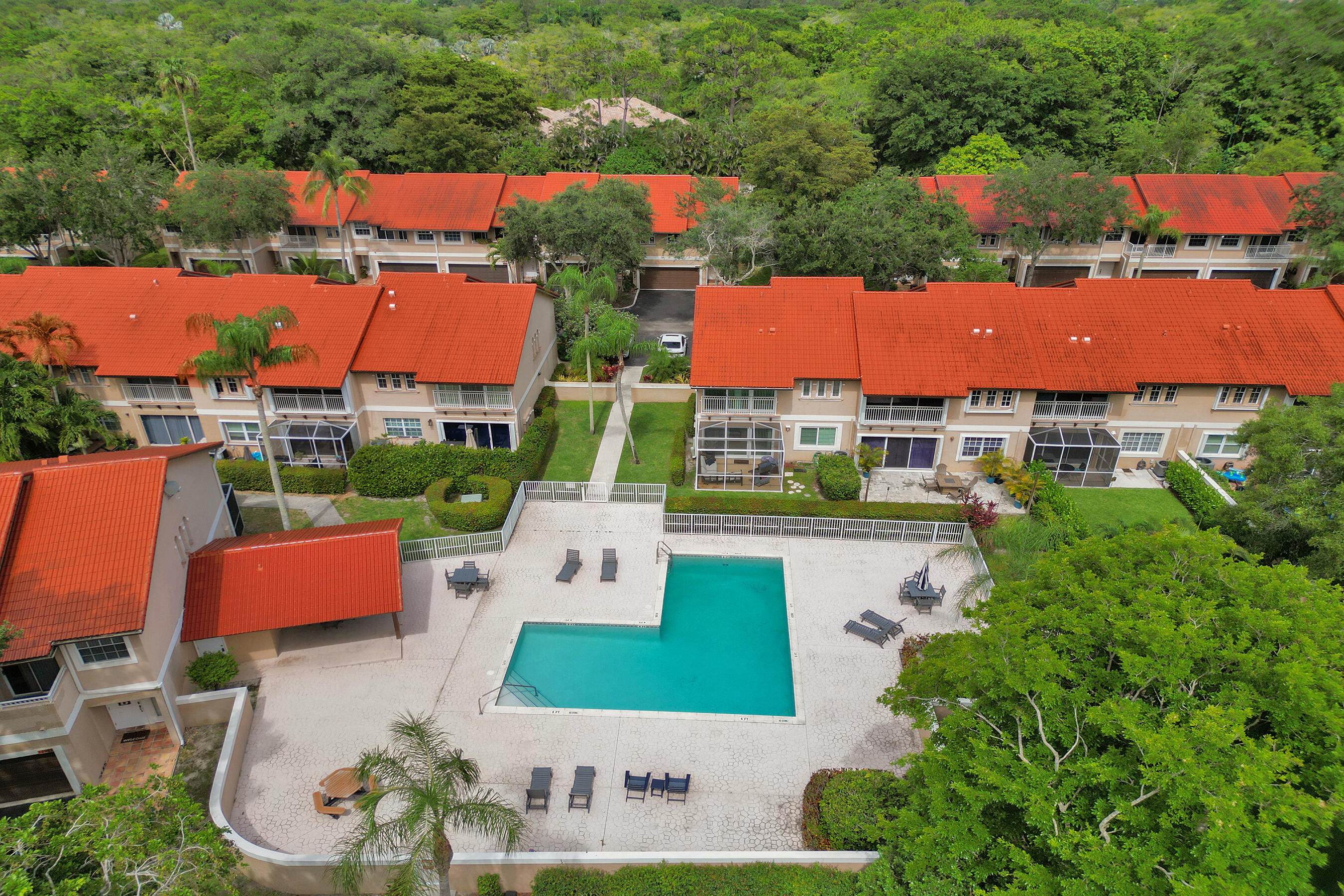 CORAL SUN TOWNHOMES CONDO - Residential