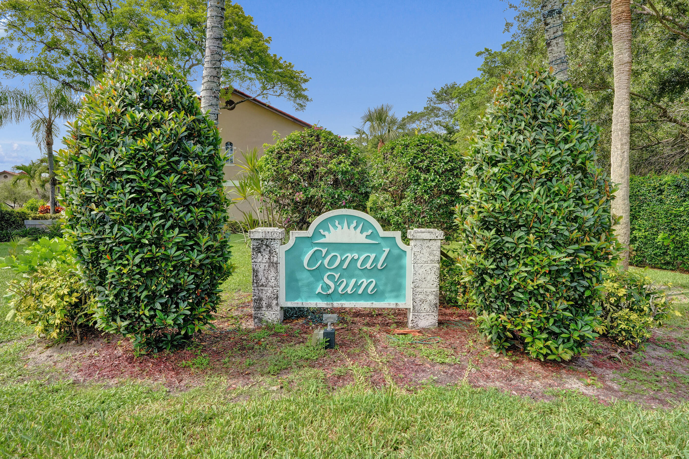 CORAL SUN TOWNHOMES CONDO - Residential
