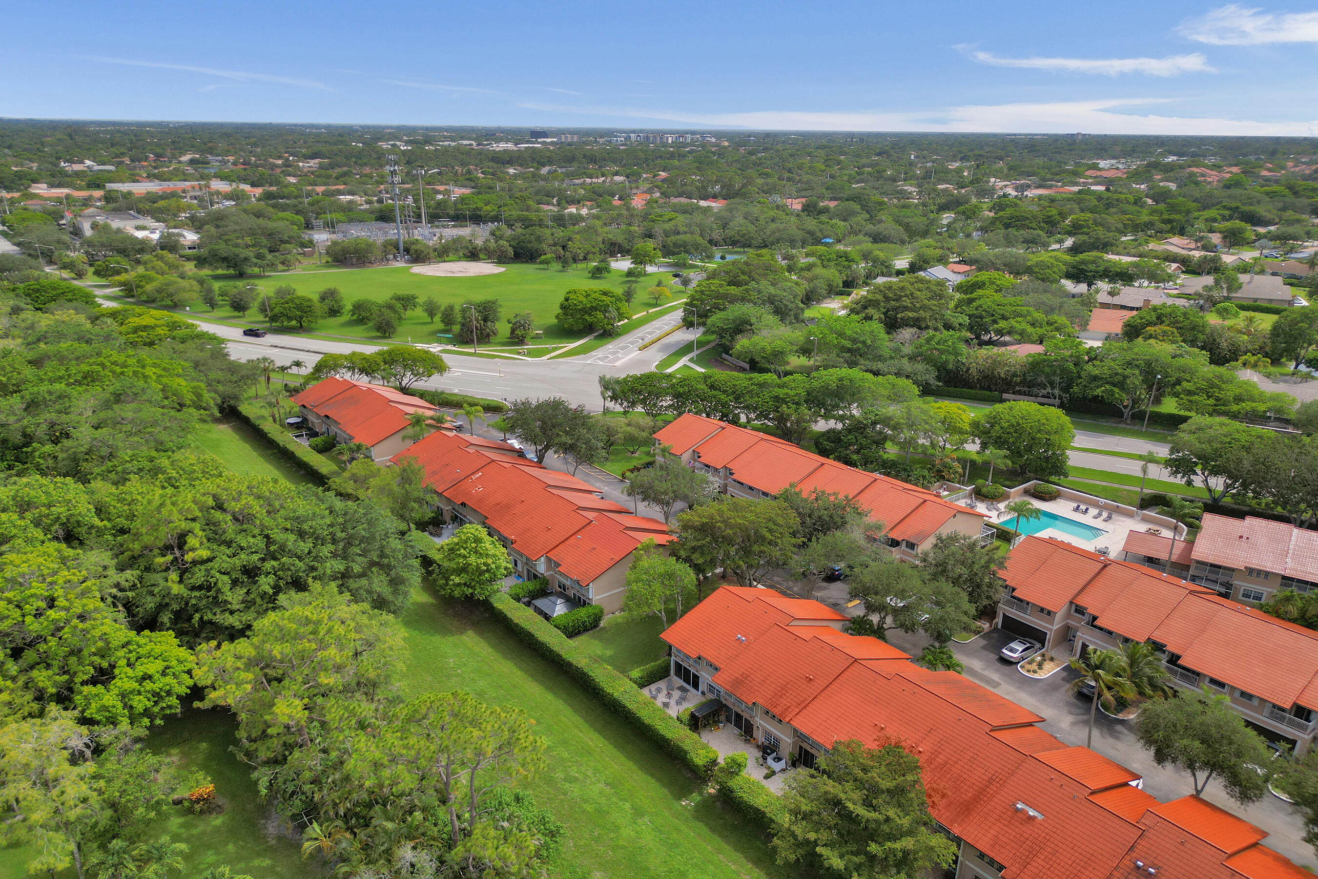 CORAL SUN TOWNHOMES CONDO - Residential