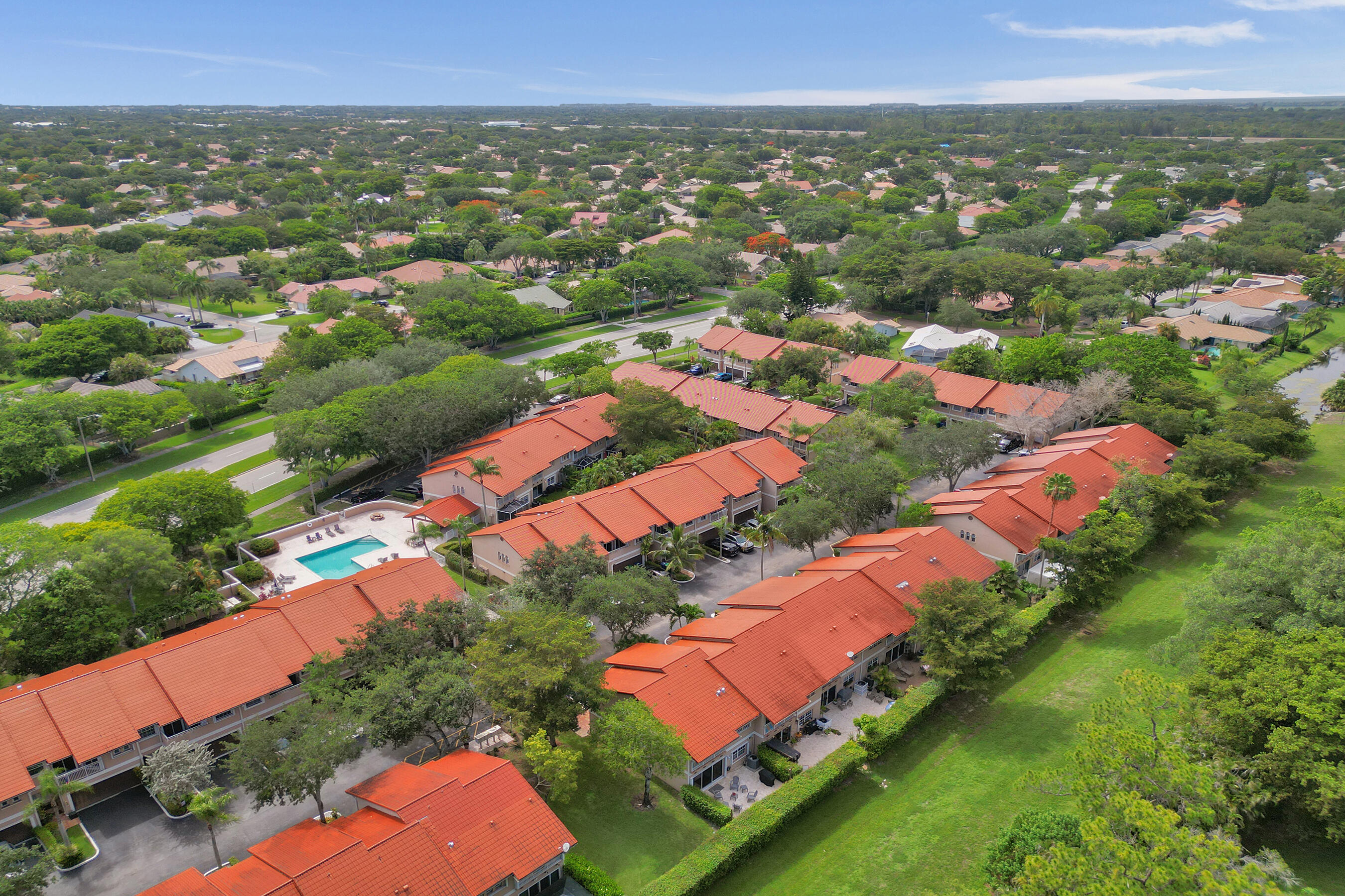 CORAL SUN TOWNHOMES CONDO - Residential