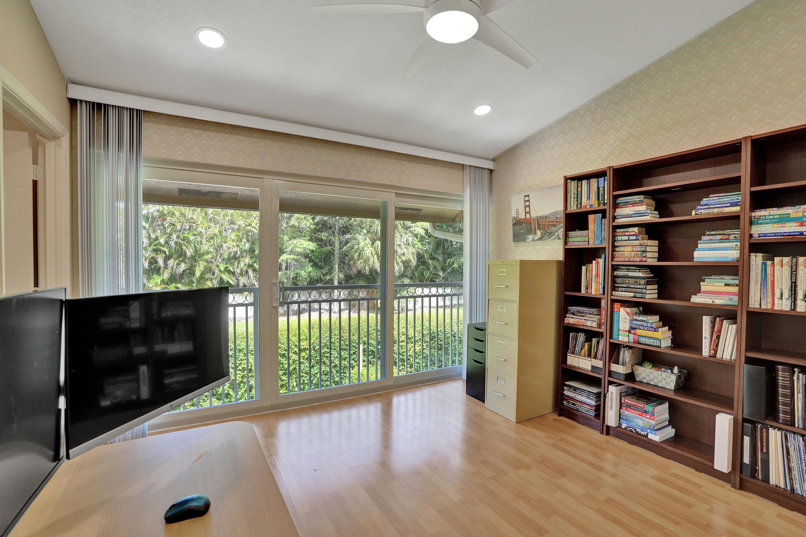 CORAL SUN TOWNHOMES CONDO - Residential