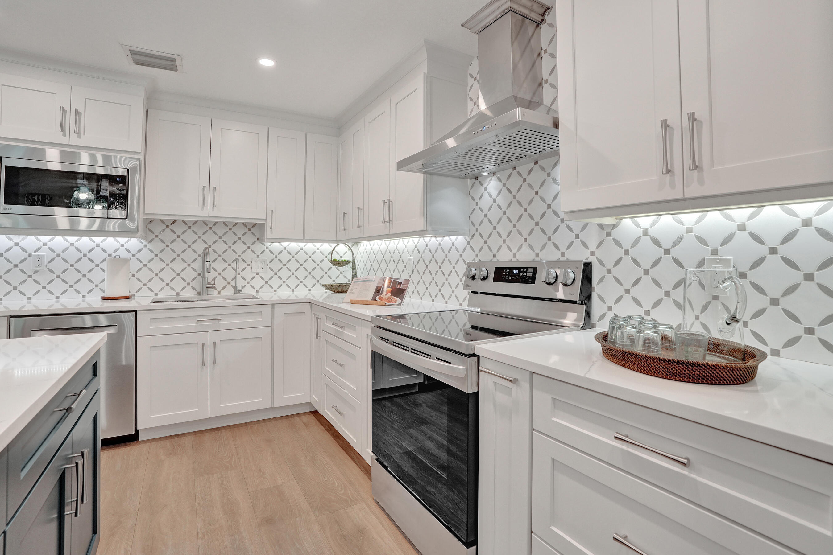 CORAL SUN TOWNHOMES CONDO - Residential