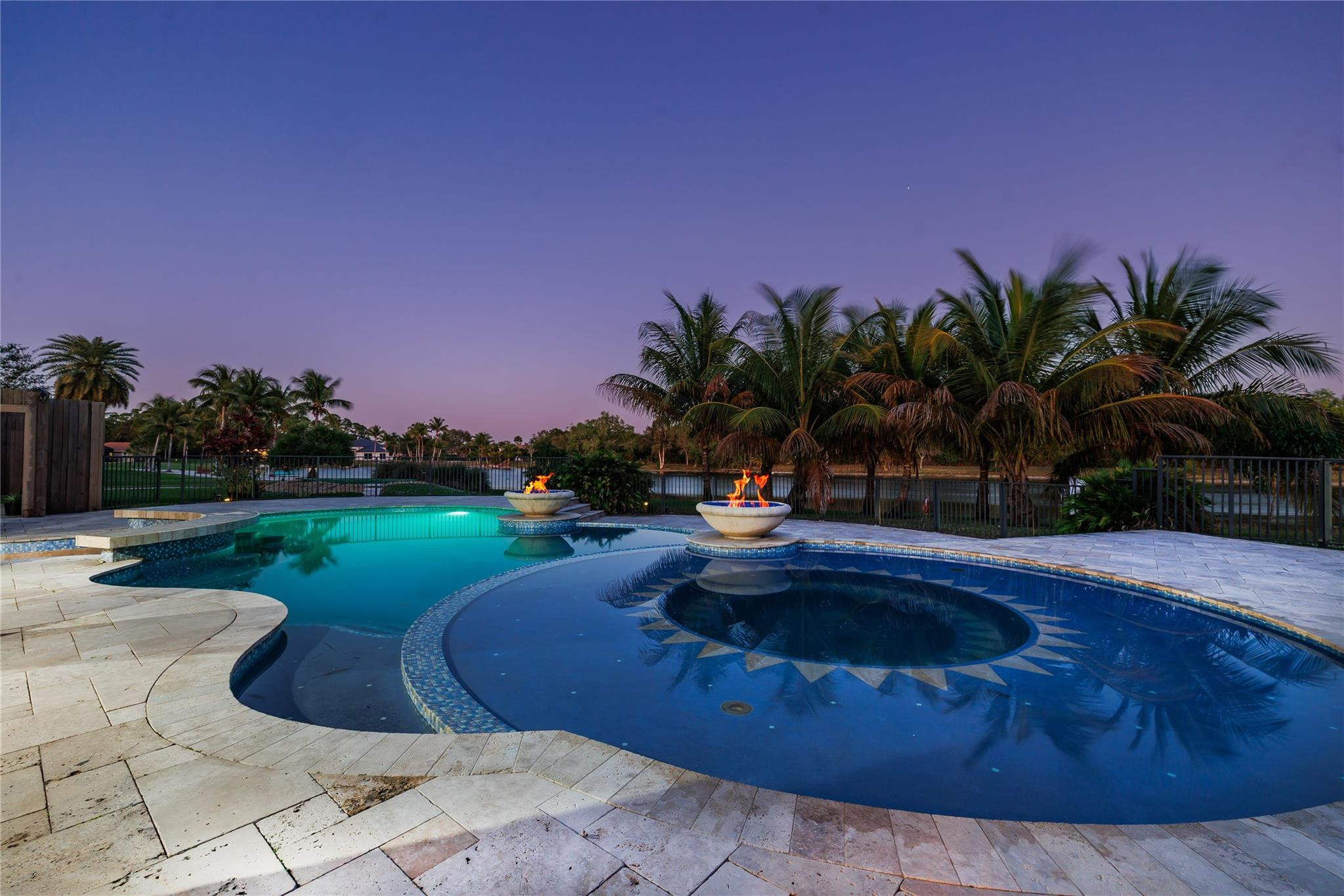 LOXAHATCHEE LAKES - Residential