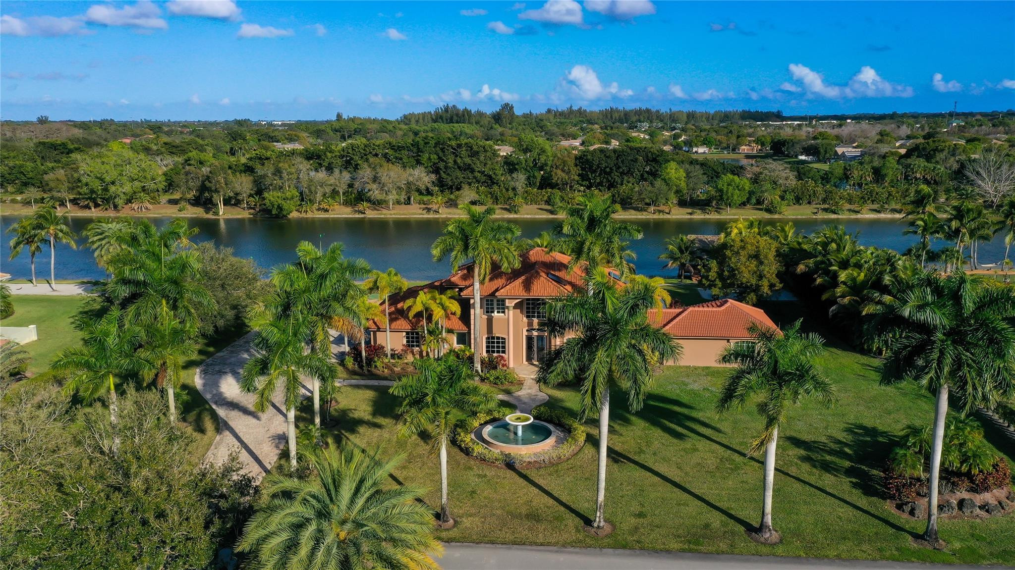 LOXAHATCHEE LAKES - Residential