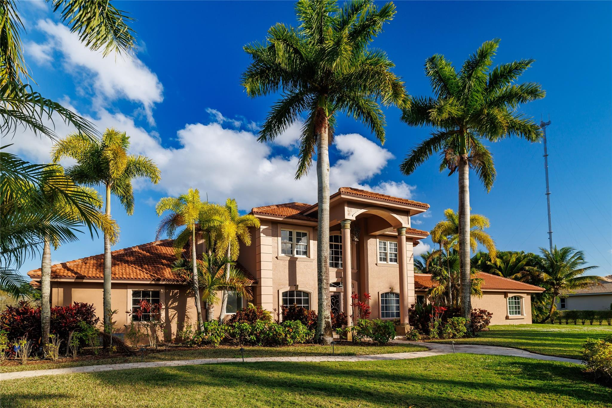LOXAHATCHEE LAKES - Residential
