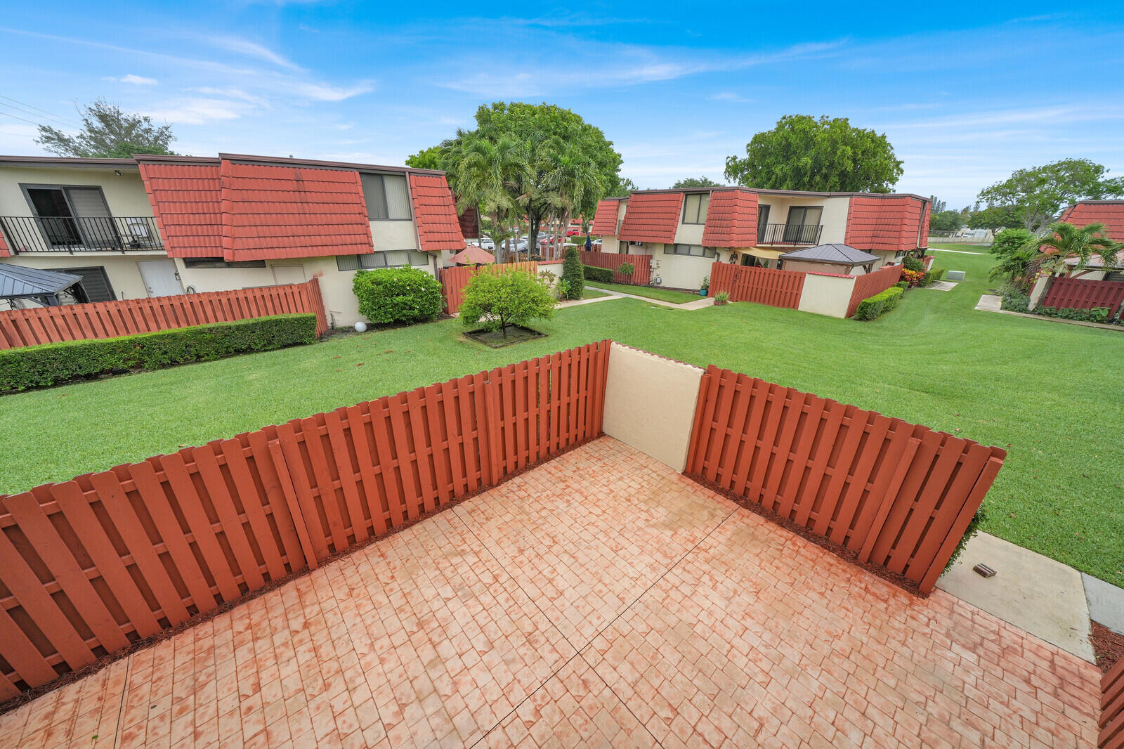 SOMERSET - Residential Lease