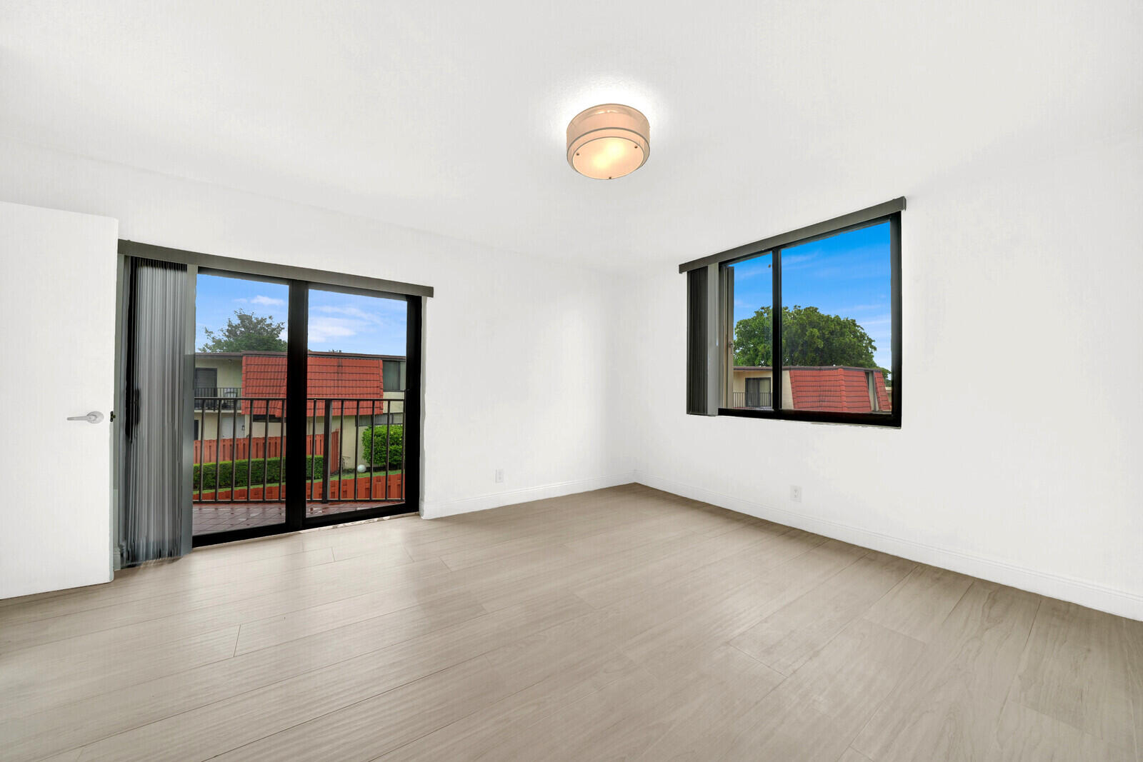 SOMERSET - Residential Lease