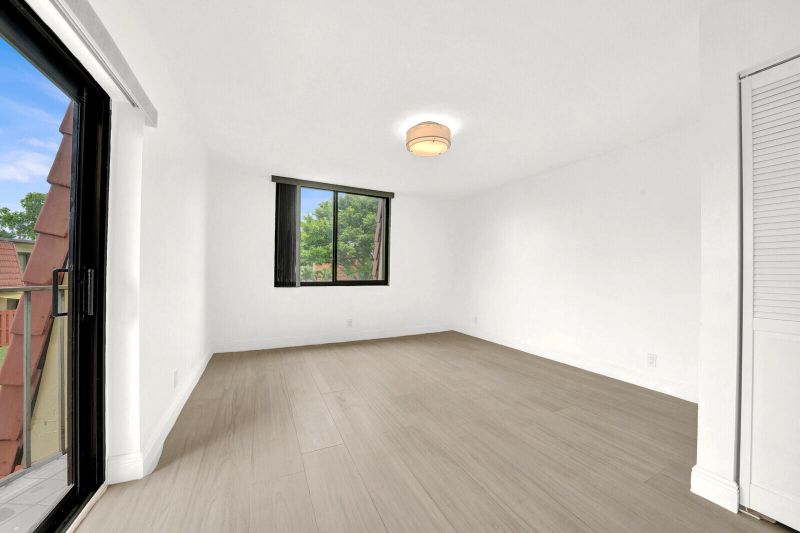 SOMERSET - Residential Lease