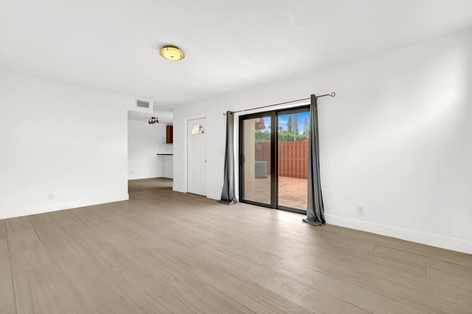 SOMERSET - Residential Lease
