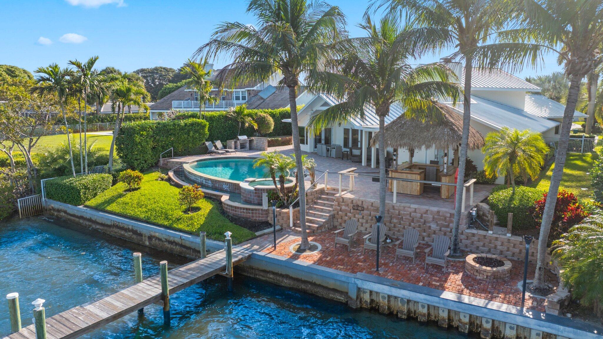 TEQUESTA COUNTRY CLUB - Residential