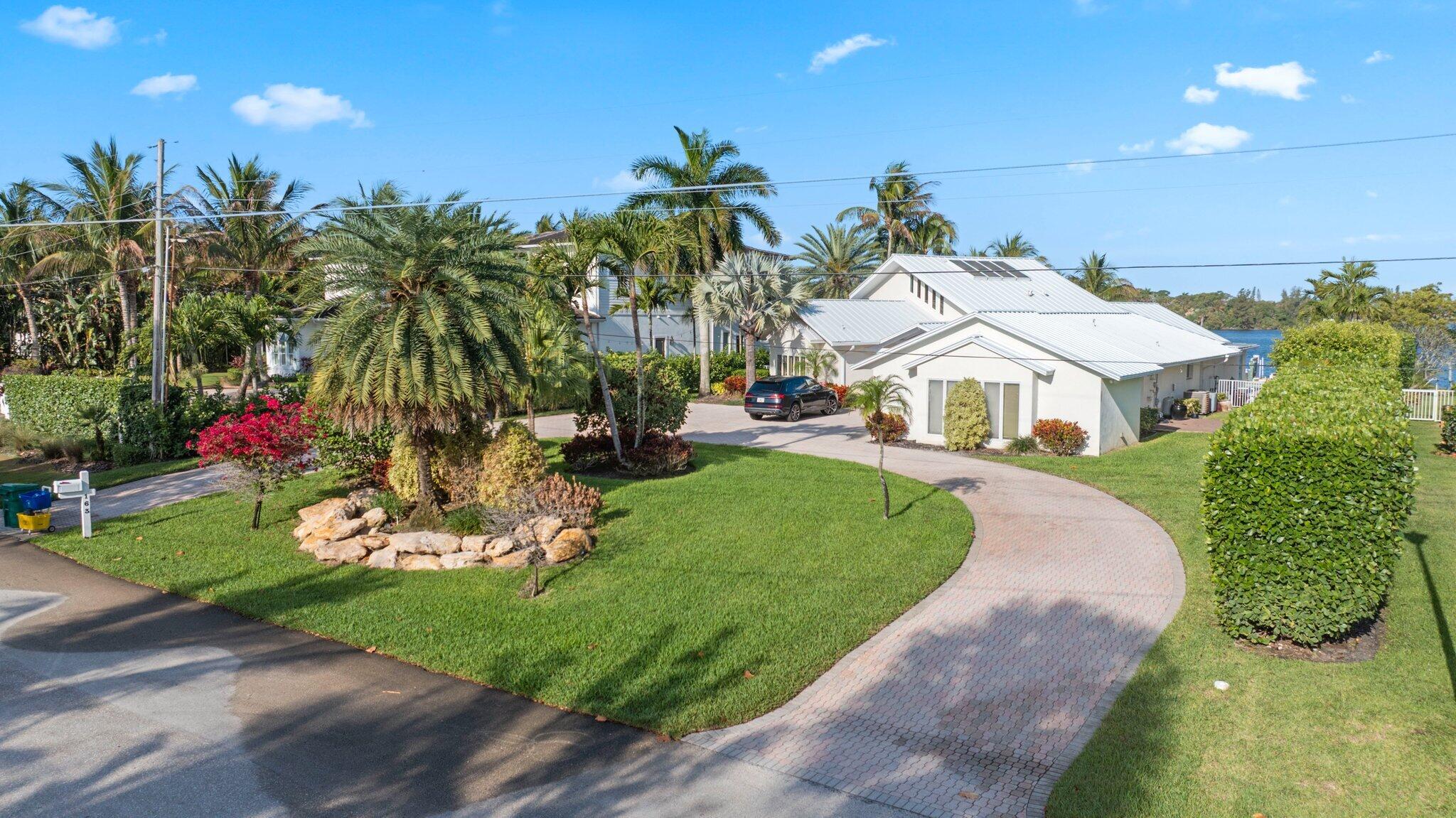 TEQUESTA COUNTRY CLUB - Residential