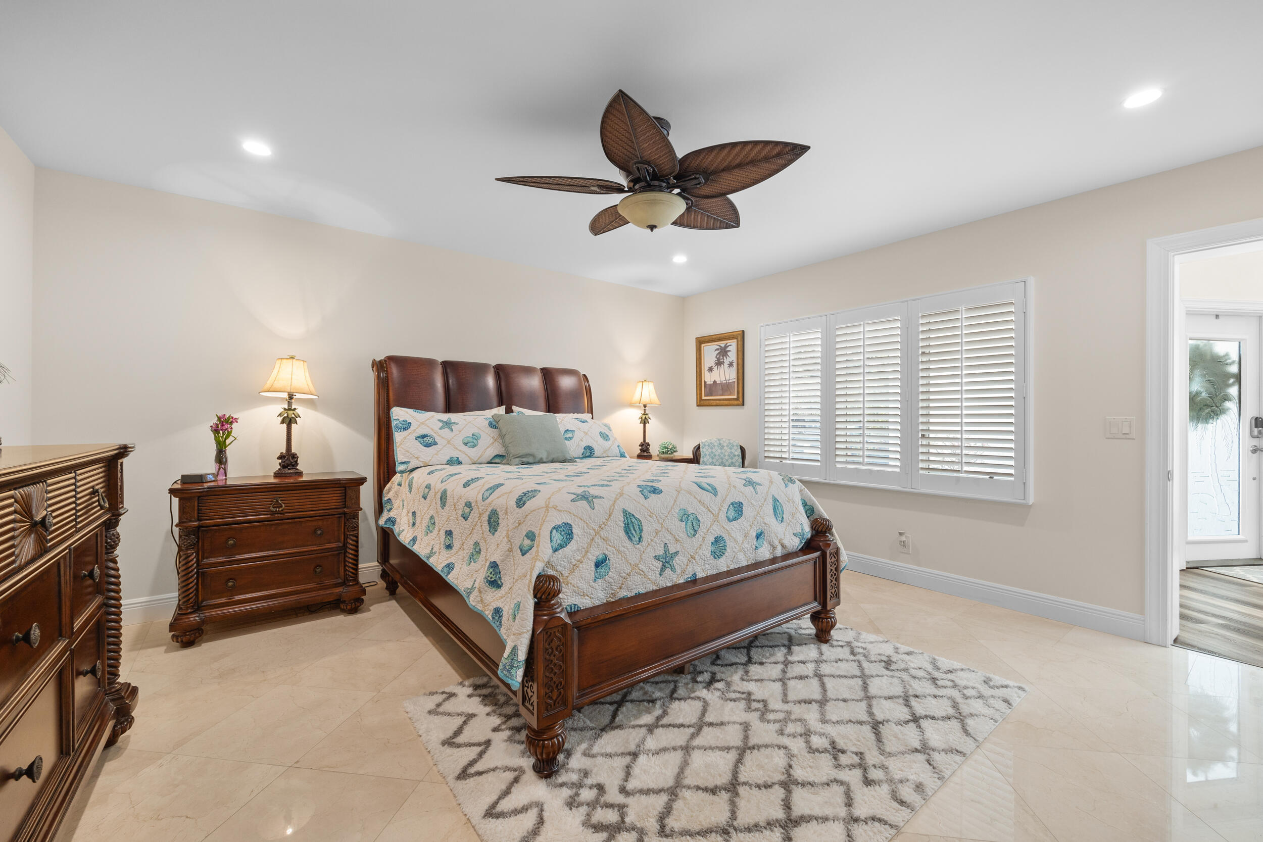 TEQUESTA COUNTRY CLUB - Residential