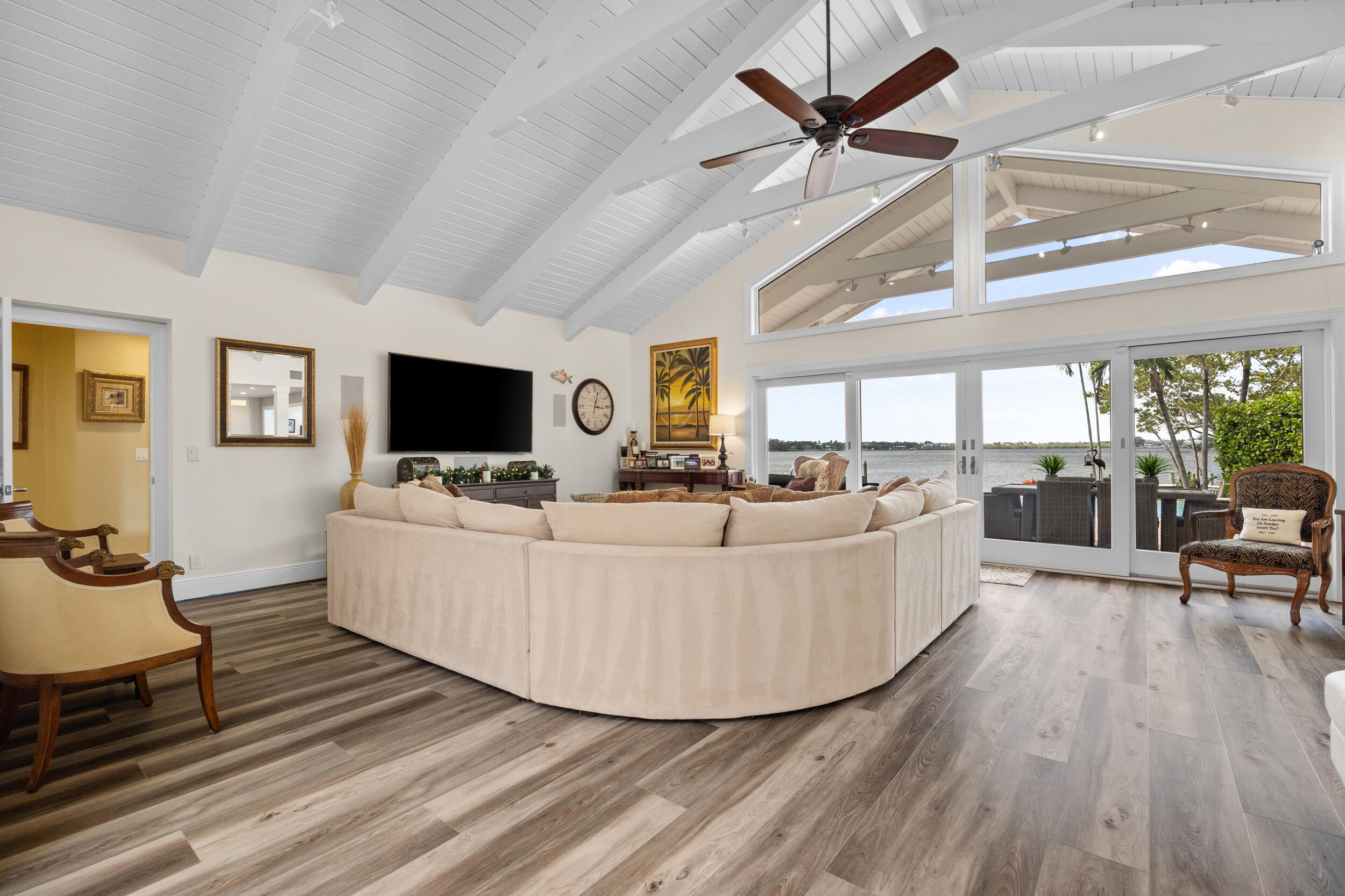 TEQUESTA COUNTRY CLUB - Residential