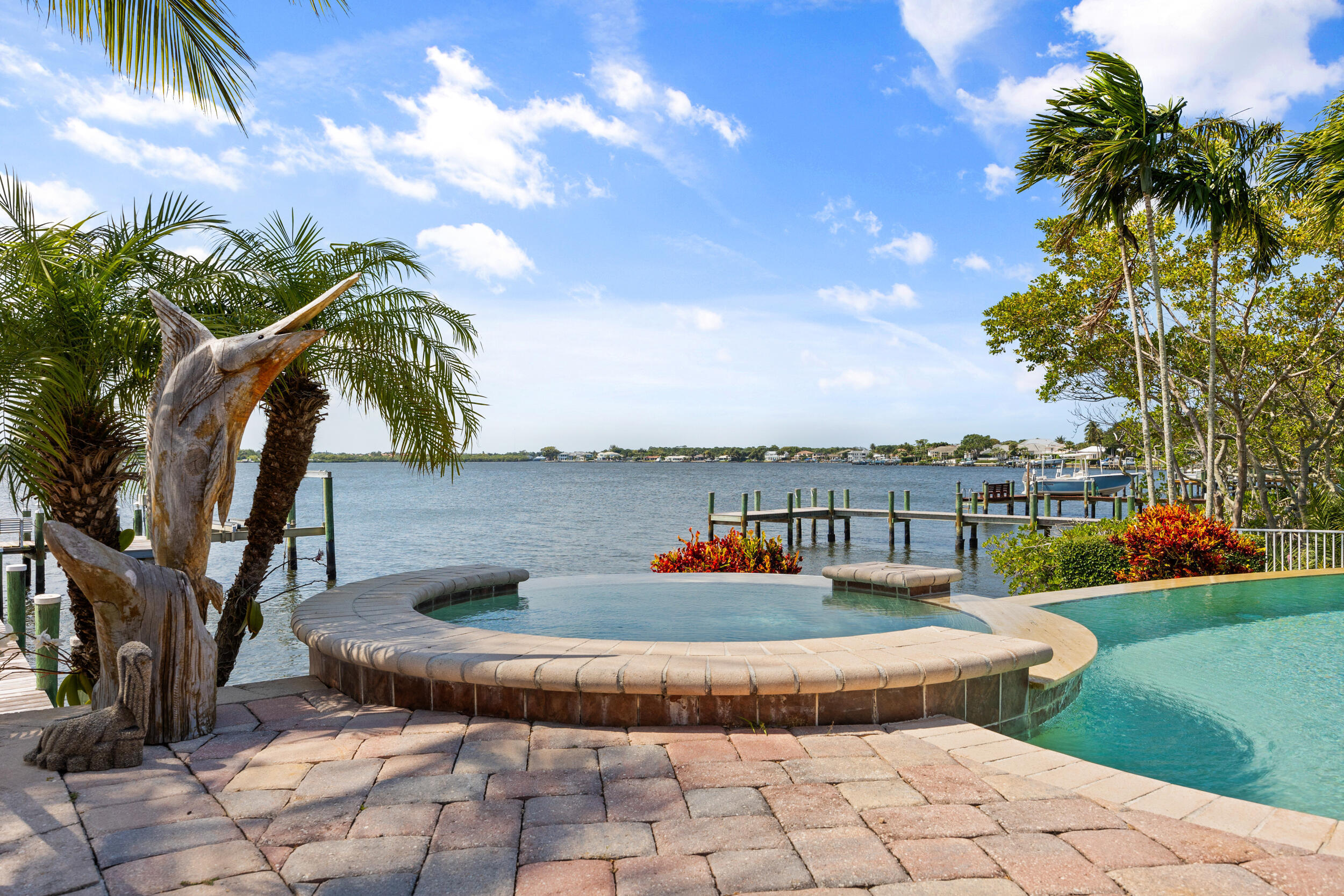 TEQUESTA COUNTRY CLUB - Residential