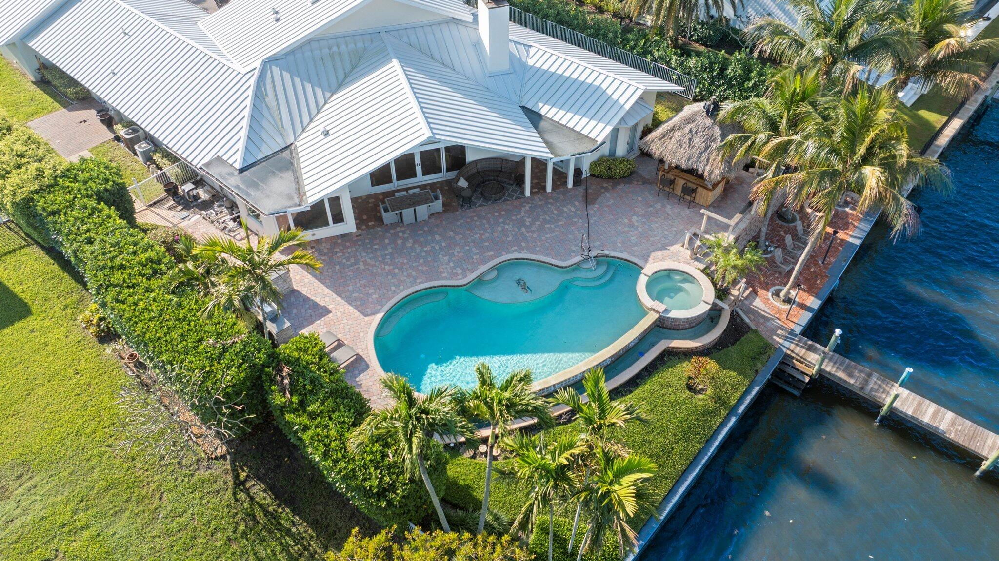 TEQUESTA COUNTRY CLUB - Residential