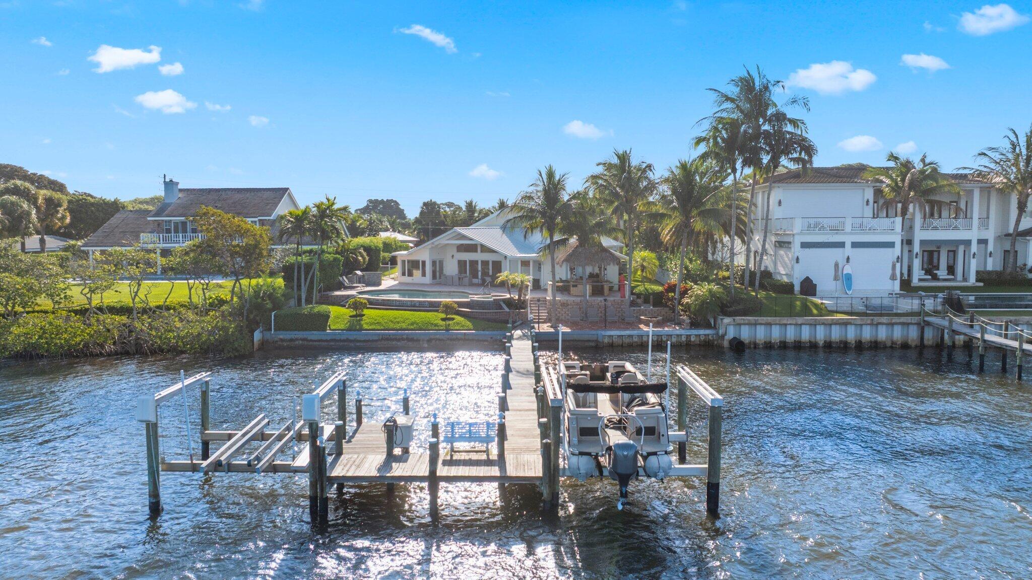 TEQUESTA COUNTRY CLUB - Residential