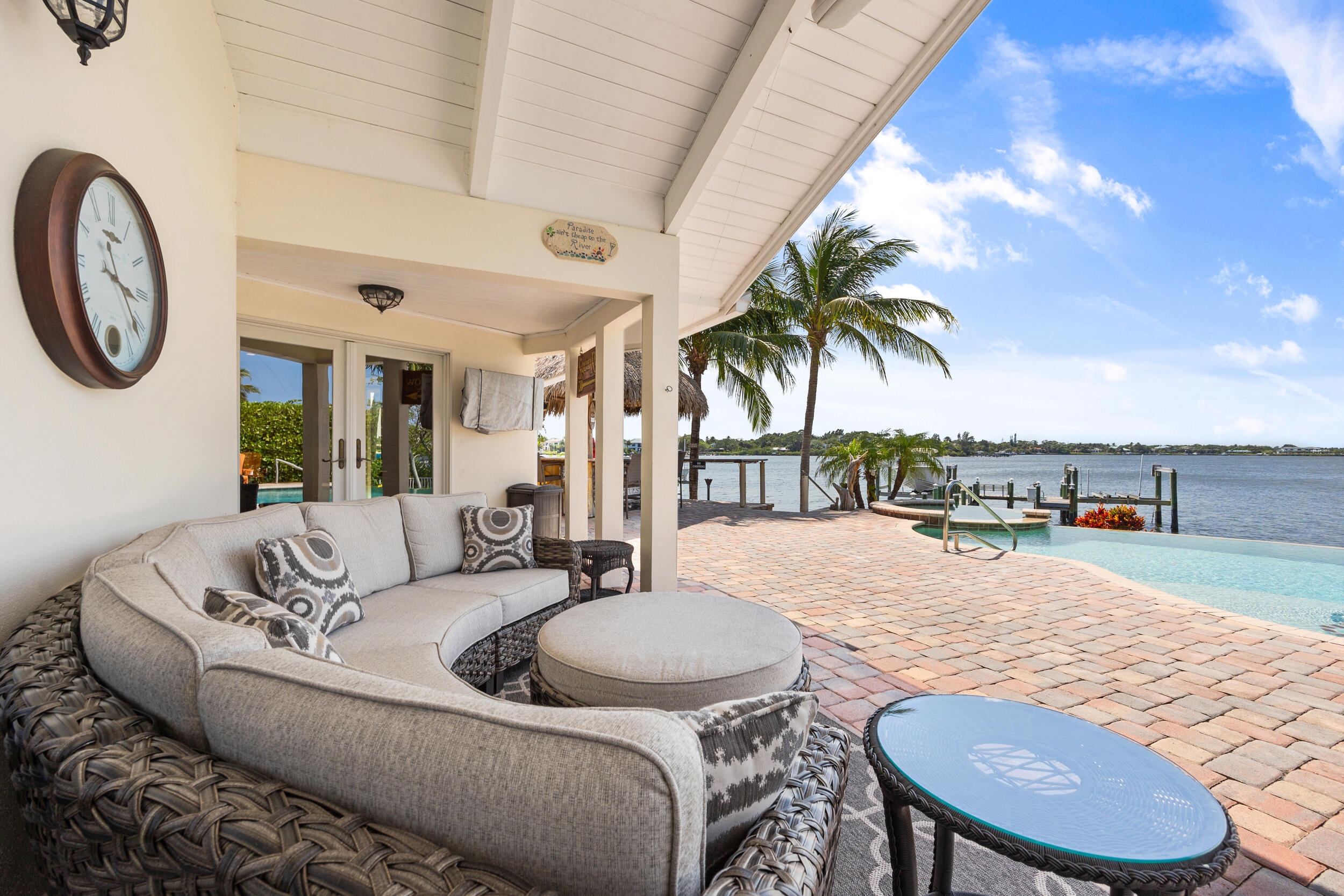 TEQUESTA COUNTRY CLUB - Residential