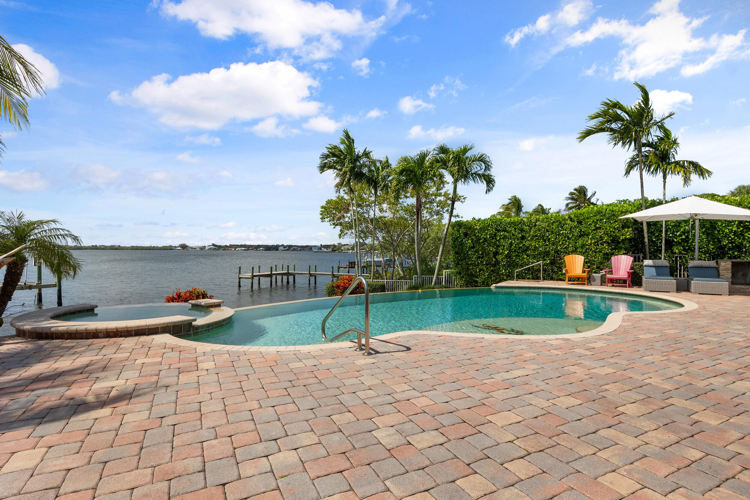 TEQUESTA COUNTRY CLUB - Residential