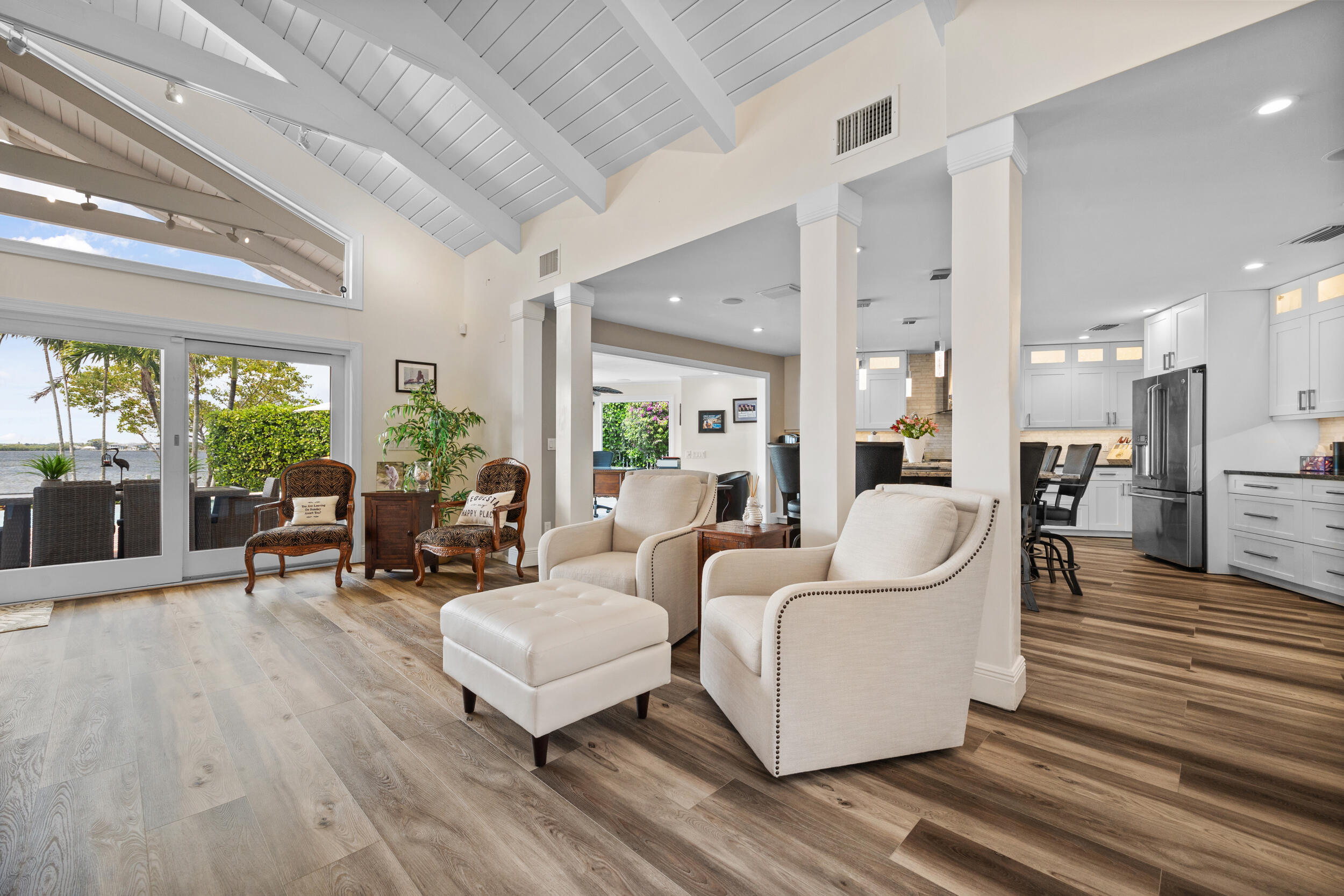 TEQUESTA COUNTRY CLUB - Residential