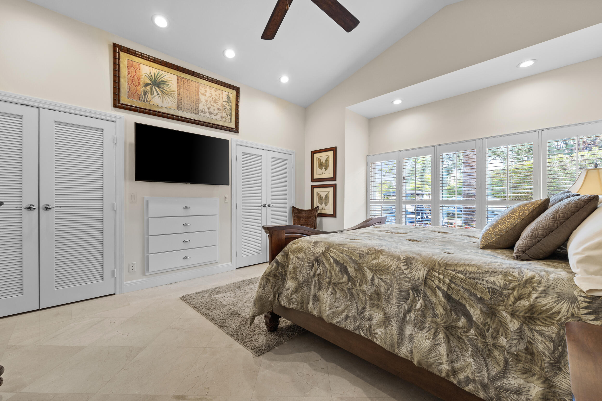 TEQUESTA COUNTRY CLUB - Residential