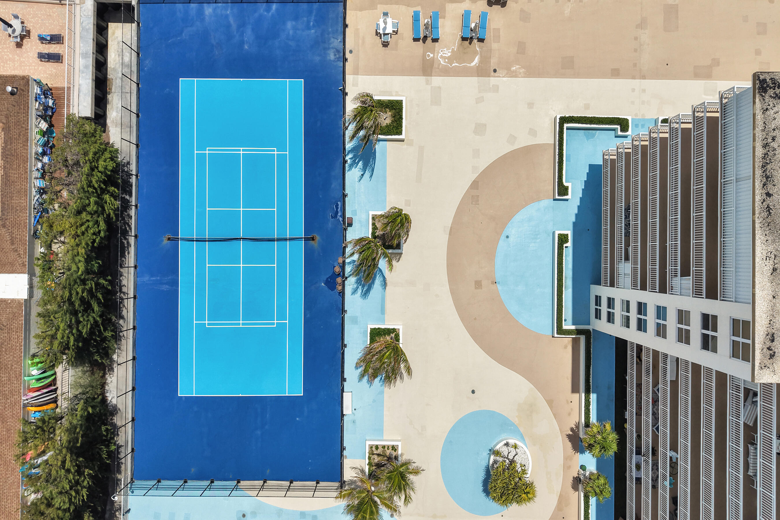 BARCLAY CONDO - Residential