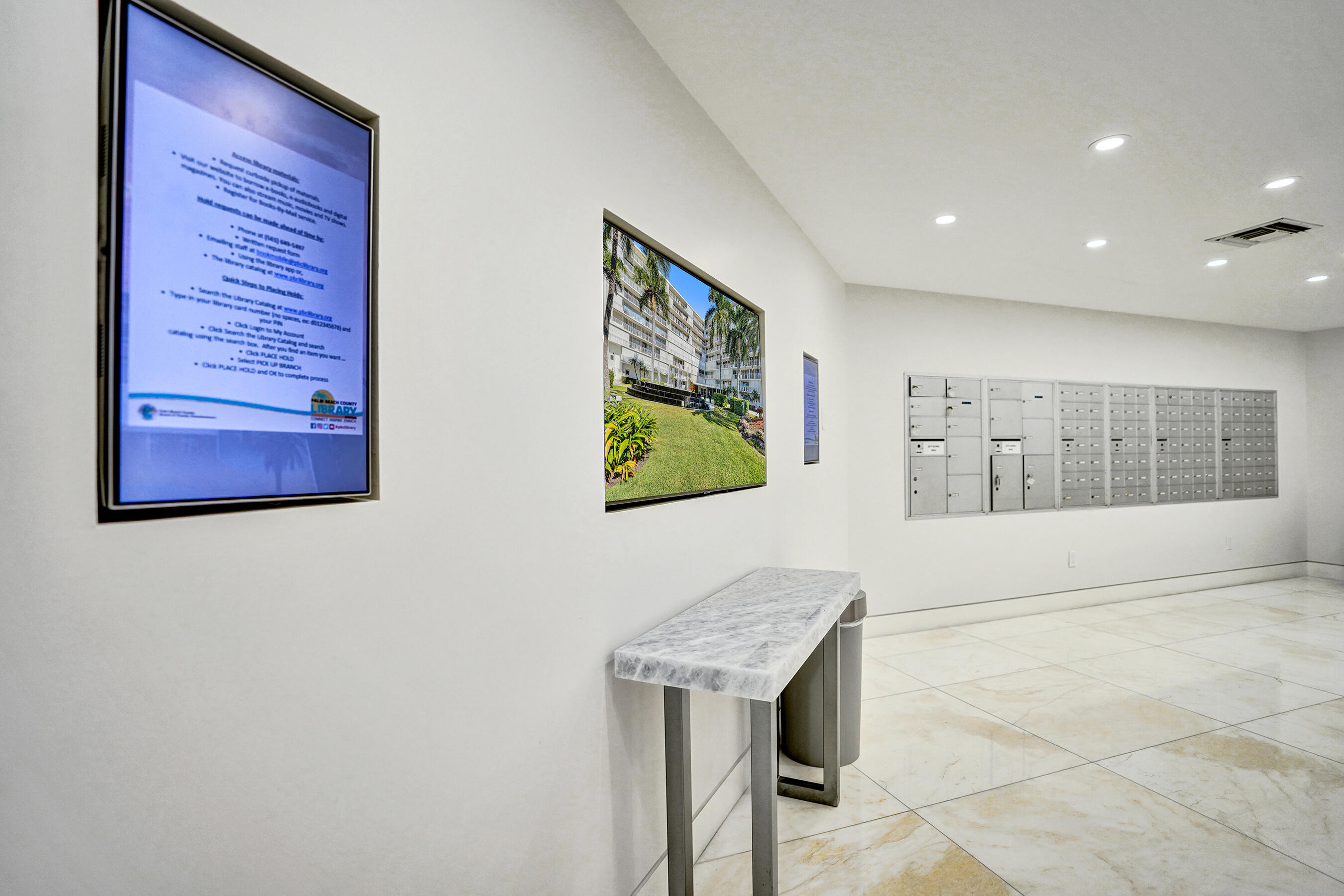 BARCLAY CONDO - Residential