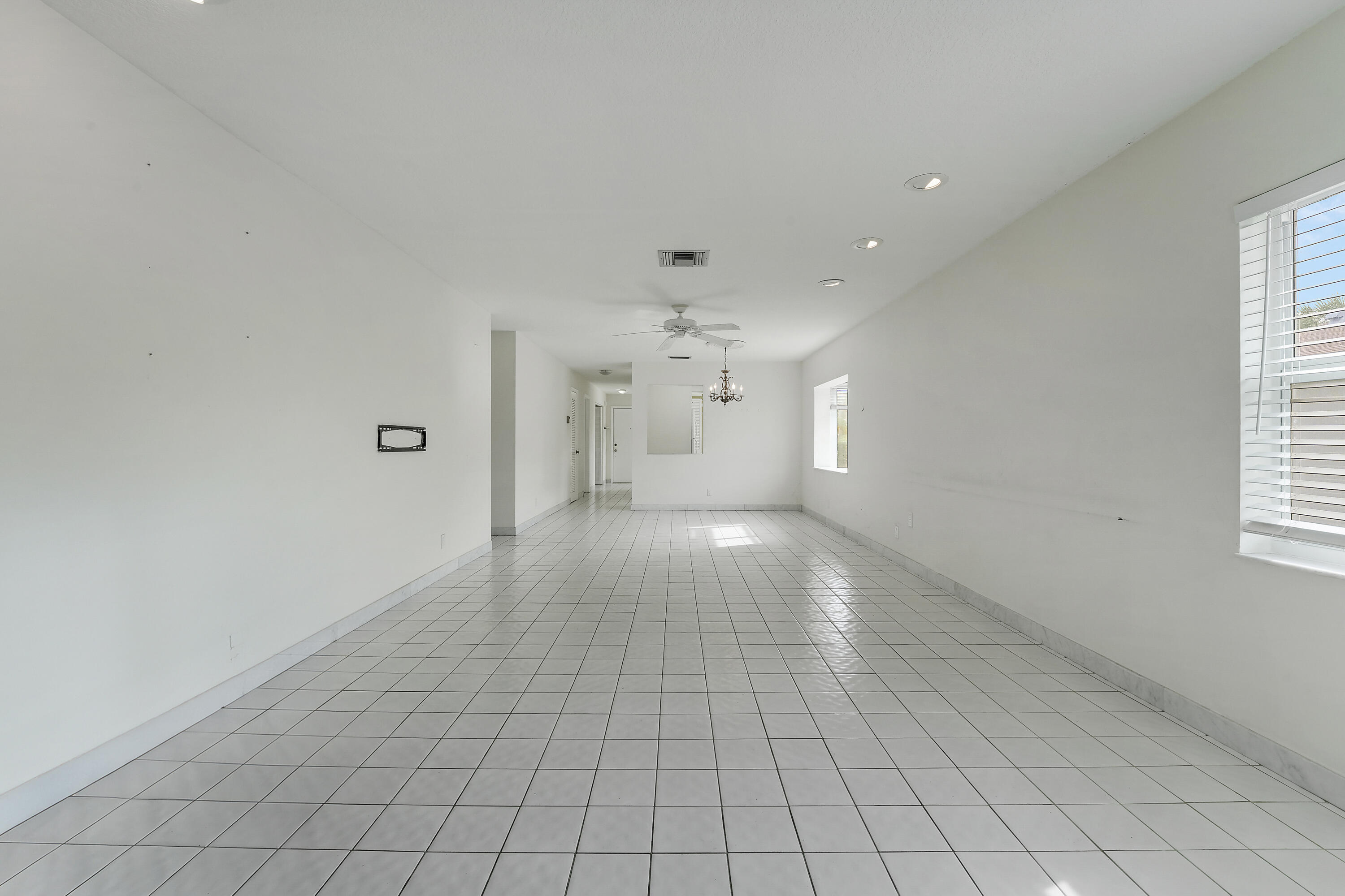 PALM GREENS AT VILLA DEL RAY CONDO II - Residential Lease
