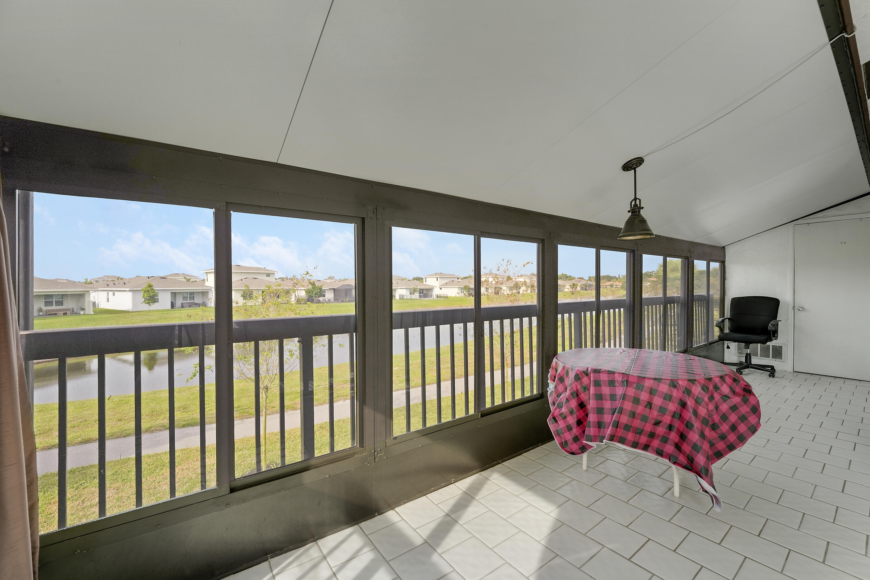 PALM GREENS AT VILLA DEL RAY CONDO II - Residential Lease
