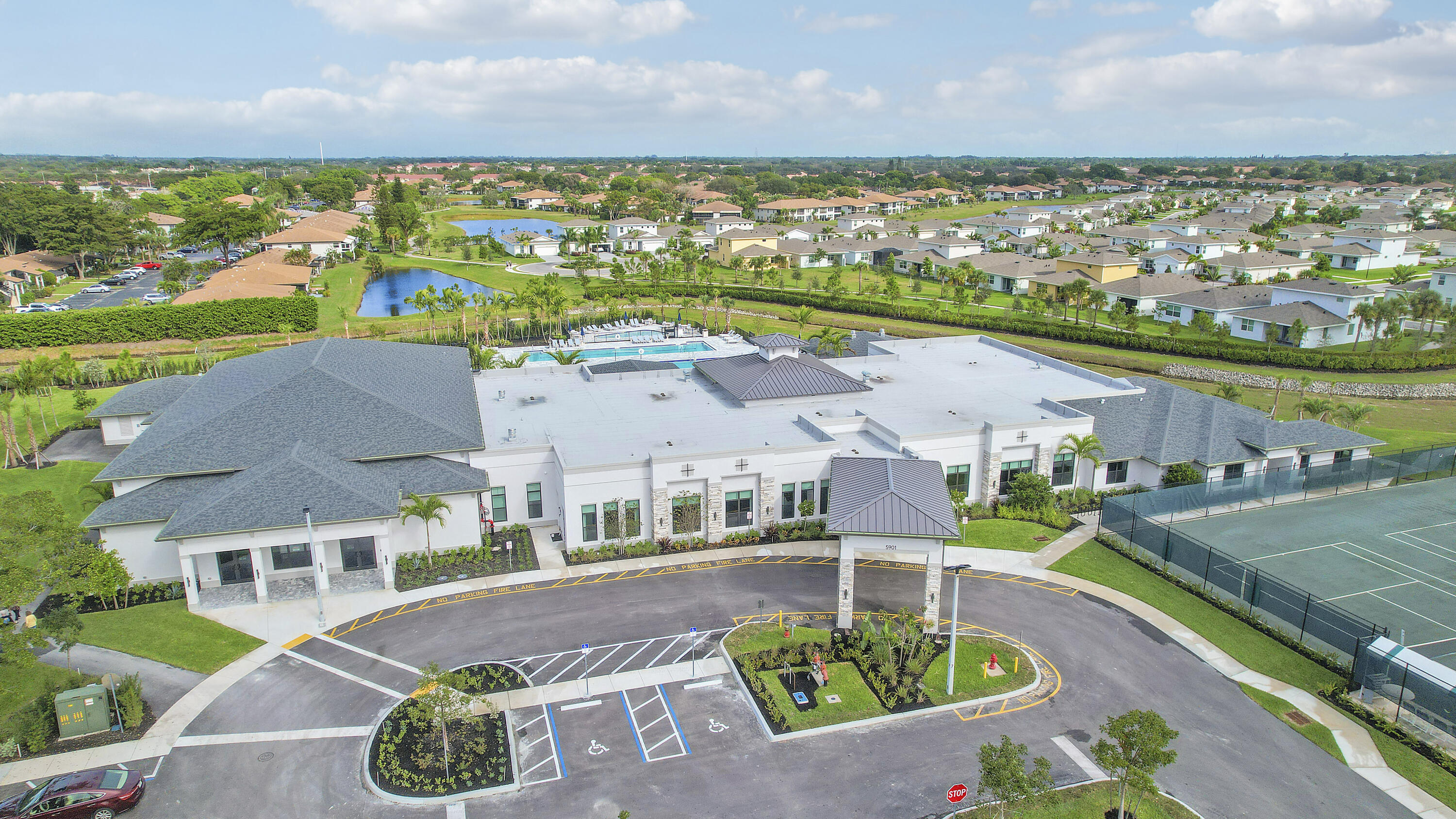 PALM GREENS AT VILLA DEL RAY CONDO II - Residential Lease