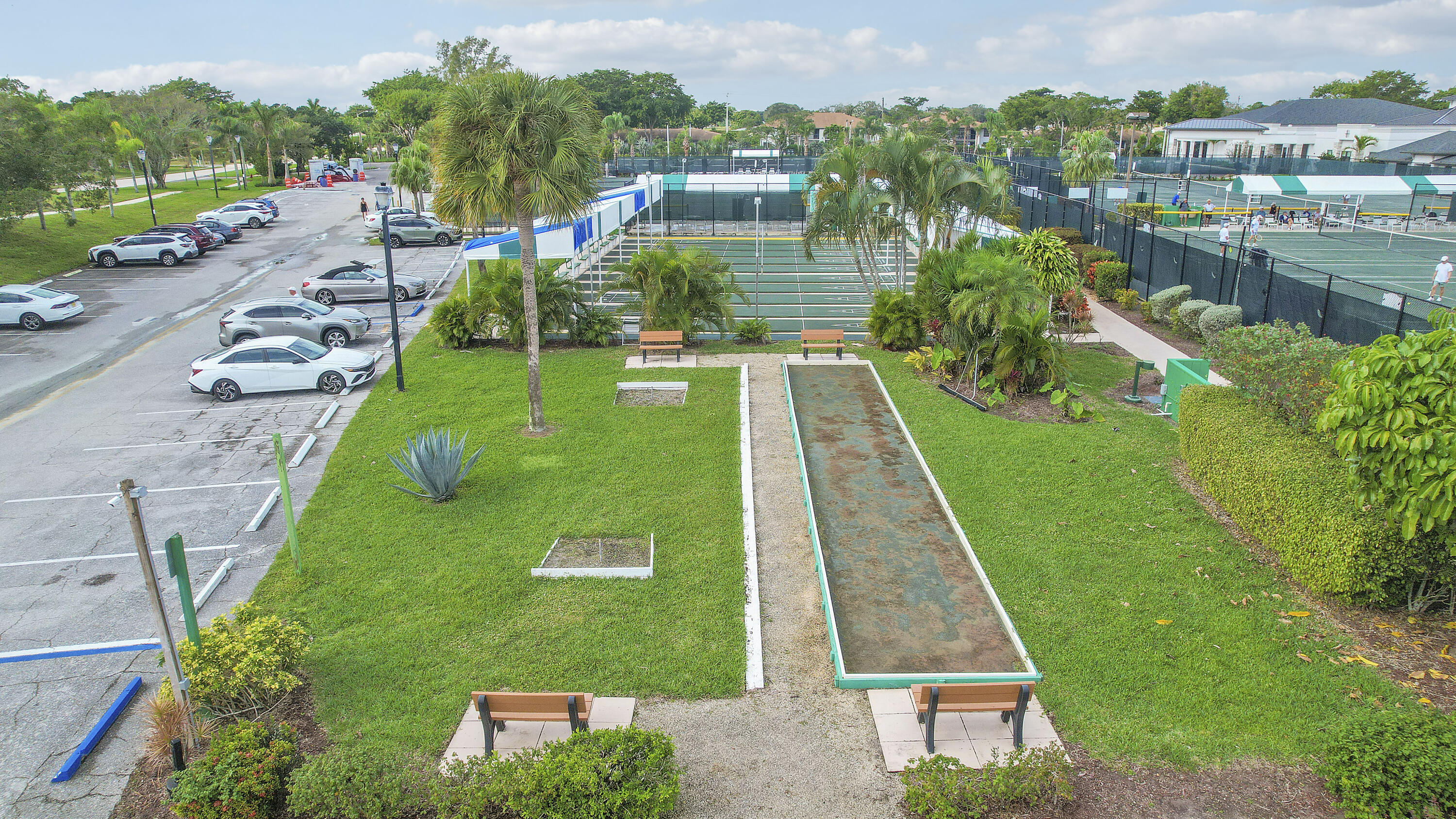 PALM GREENS AT VILLA DEL RAY CONDO II - Residential Lease