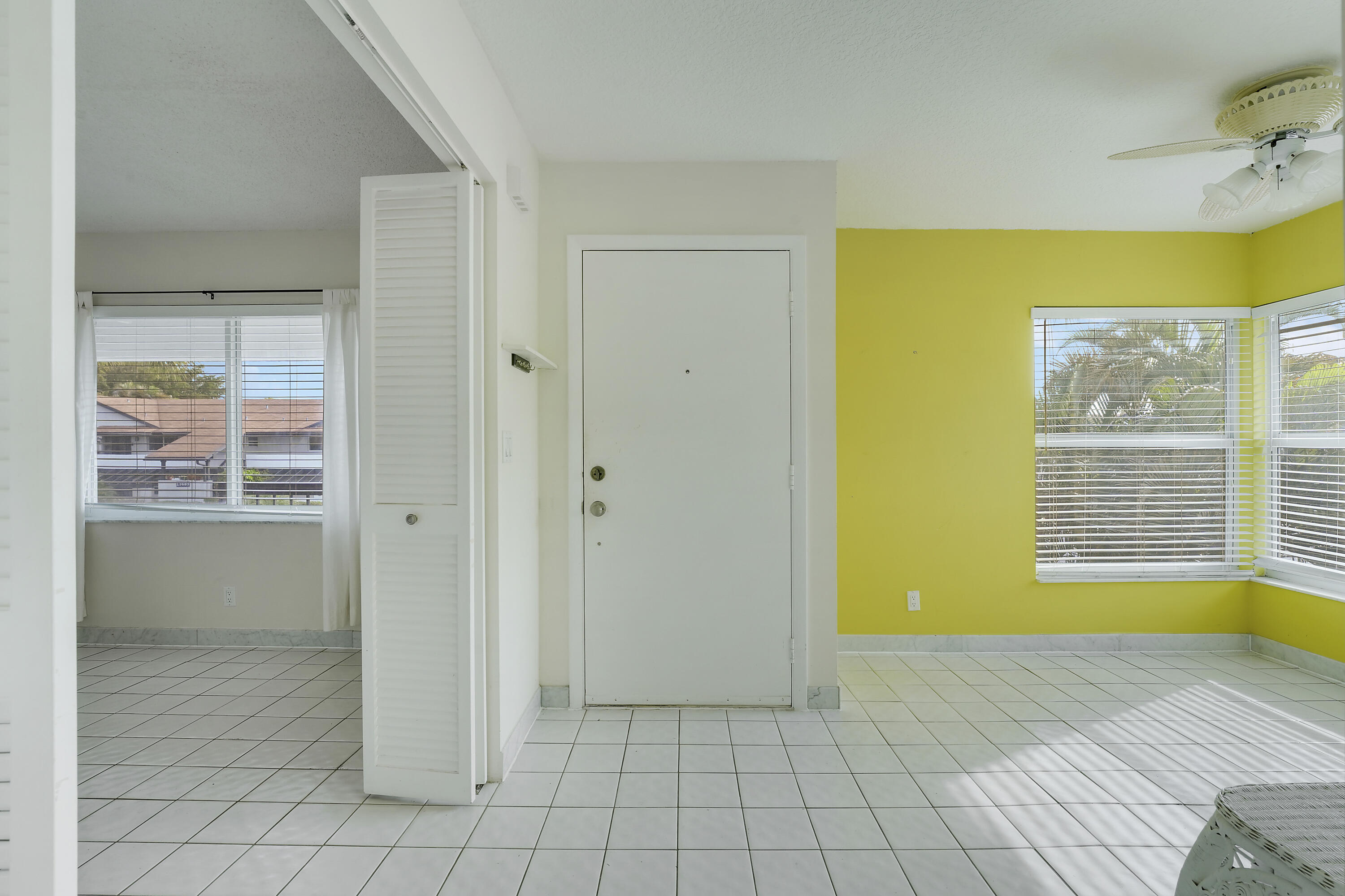 PALM GREENS AT VILLA DEL RAY CONDO II - Residential Lease