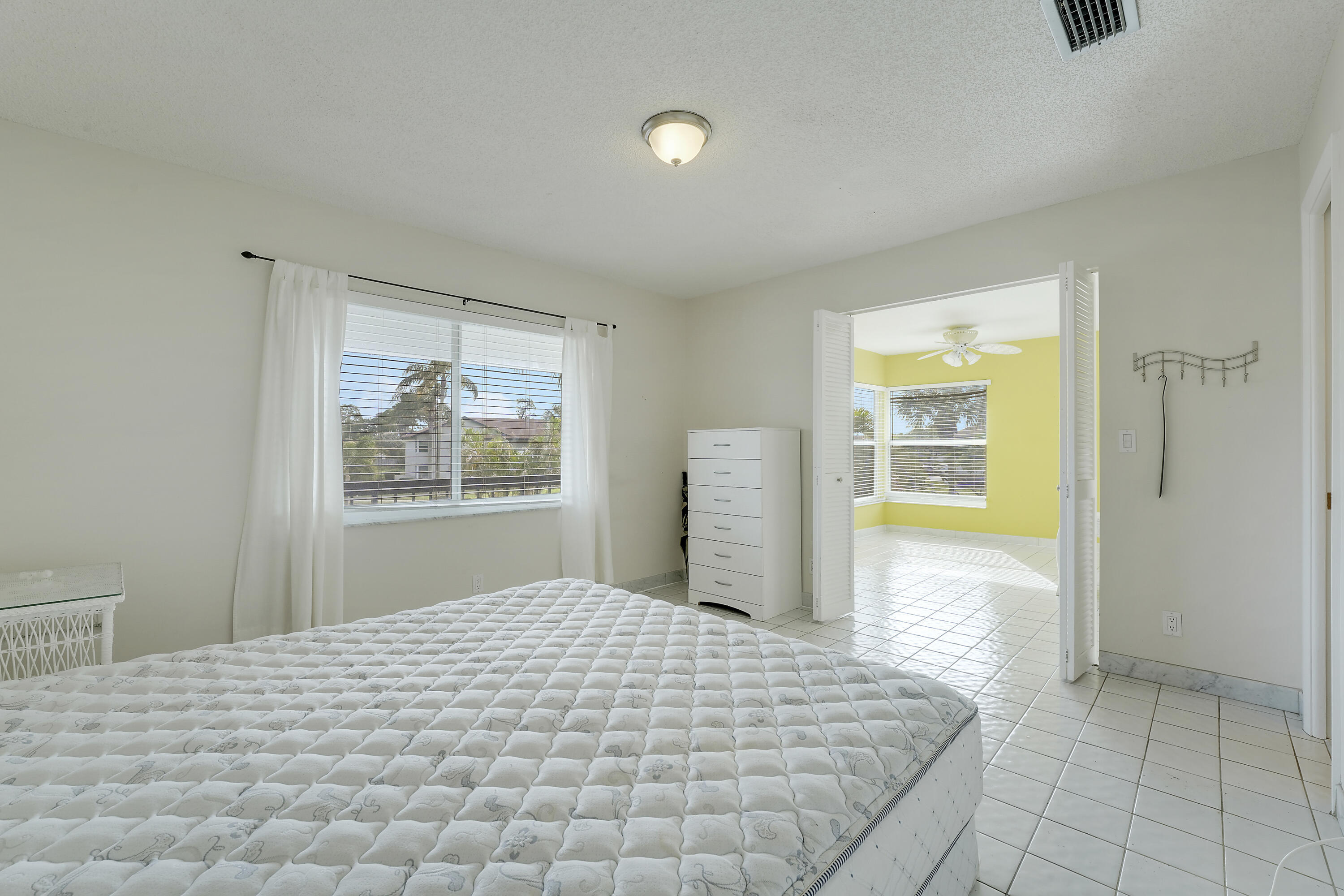 PALM GREENS AT VILLA DEL RAY CONDO II - Residential Lease