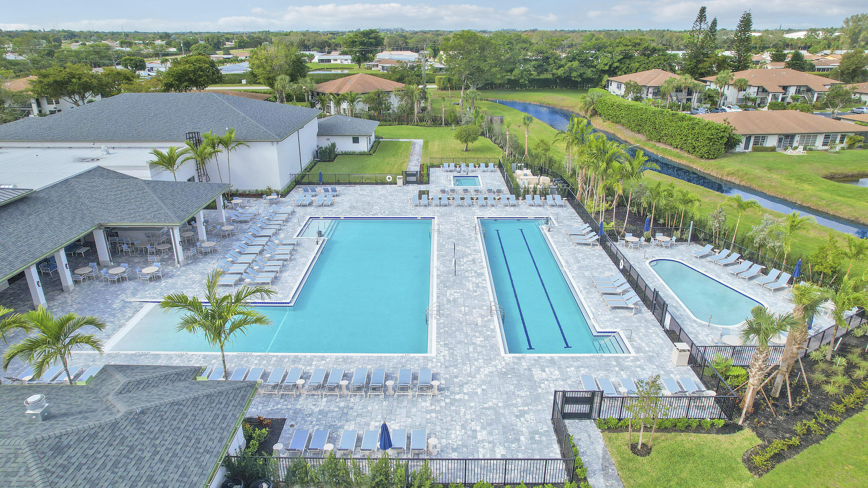 PALM GREENS AT VILLA DEL RAY CONDO II - Residential Lease