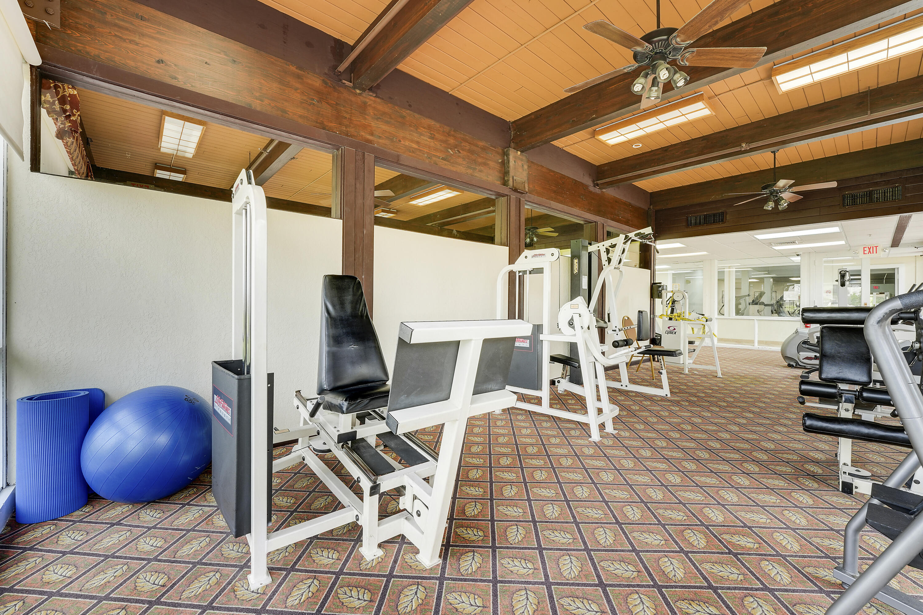 PALM GREENS AT VILLA DEL RAY CONDO II - Residential Lease