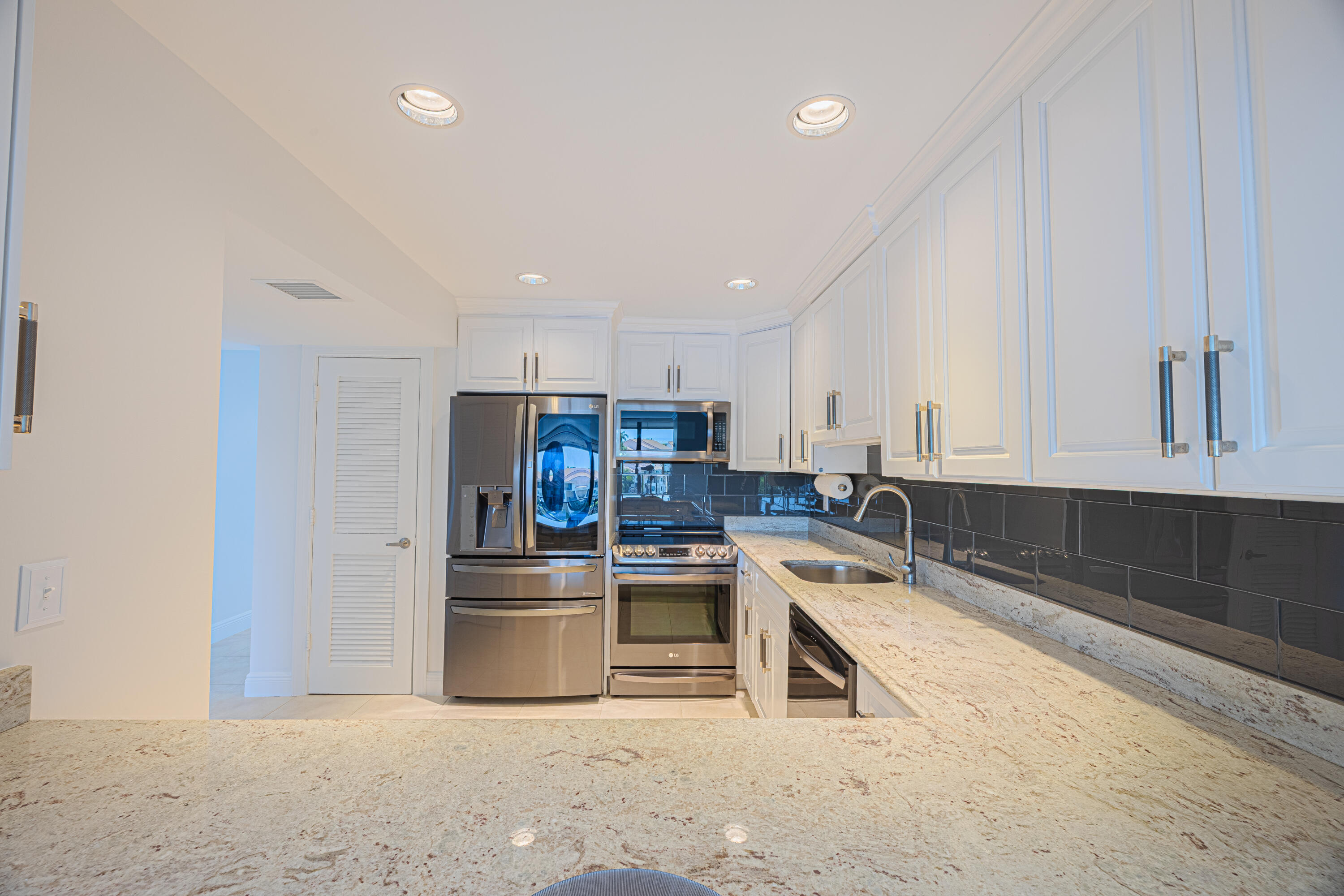 PALM TRAIL PLACE CONDO - Residential
