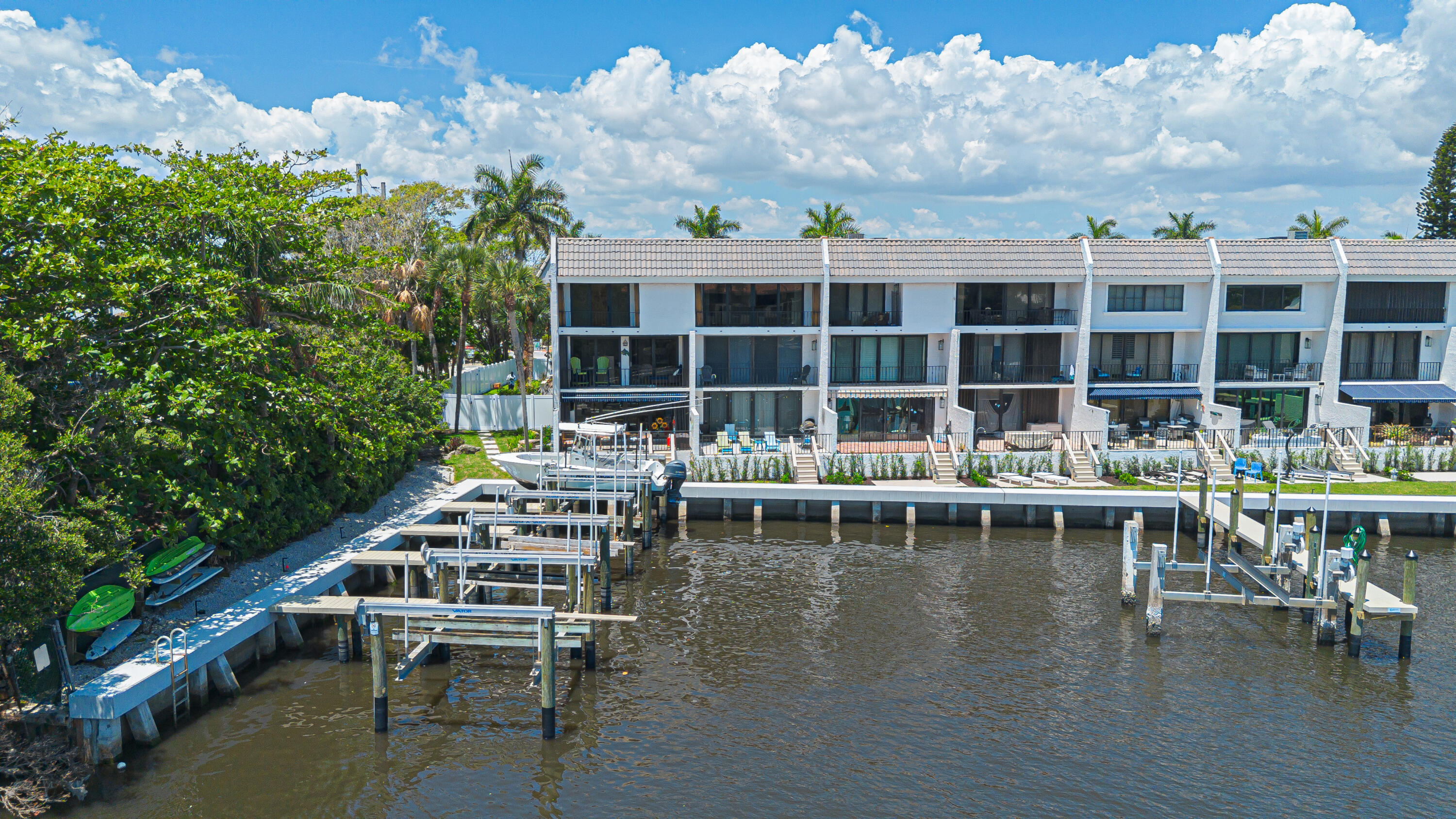 PALM TRAIL PLACE CONDO - Residential