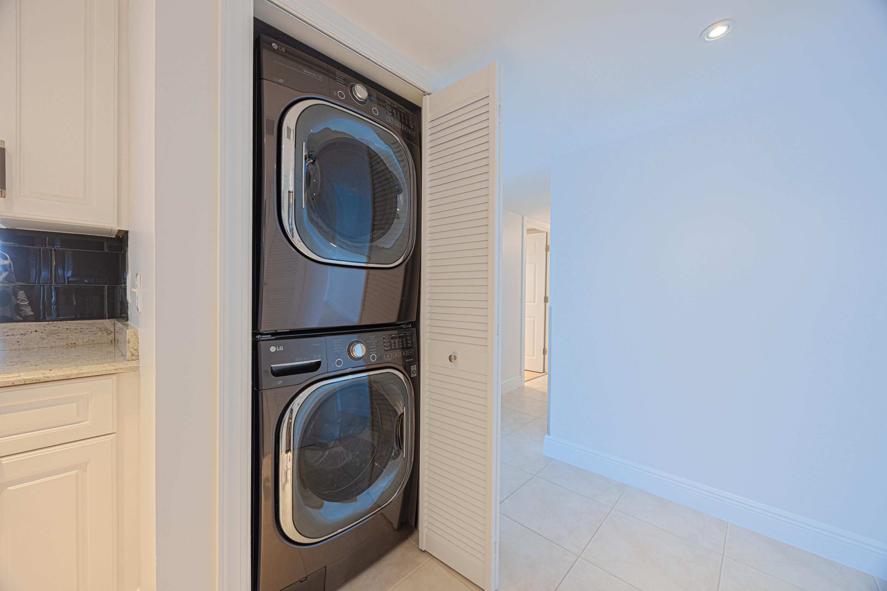PALM TRAIL PLACE CONDO - Residential