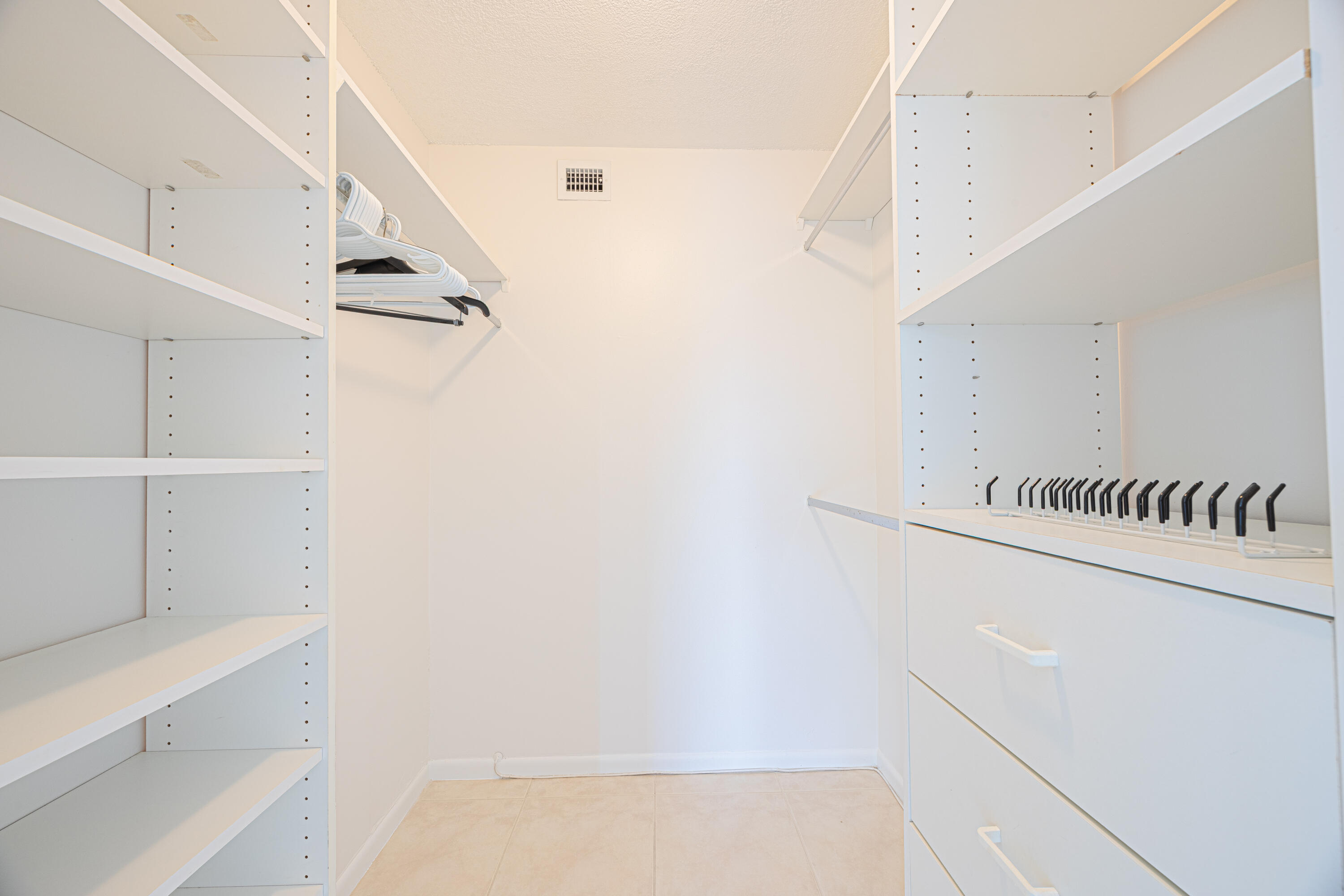 PALM TRAIL PLACE CONDO - Residential