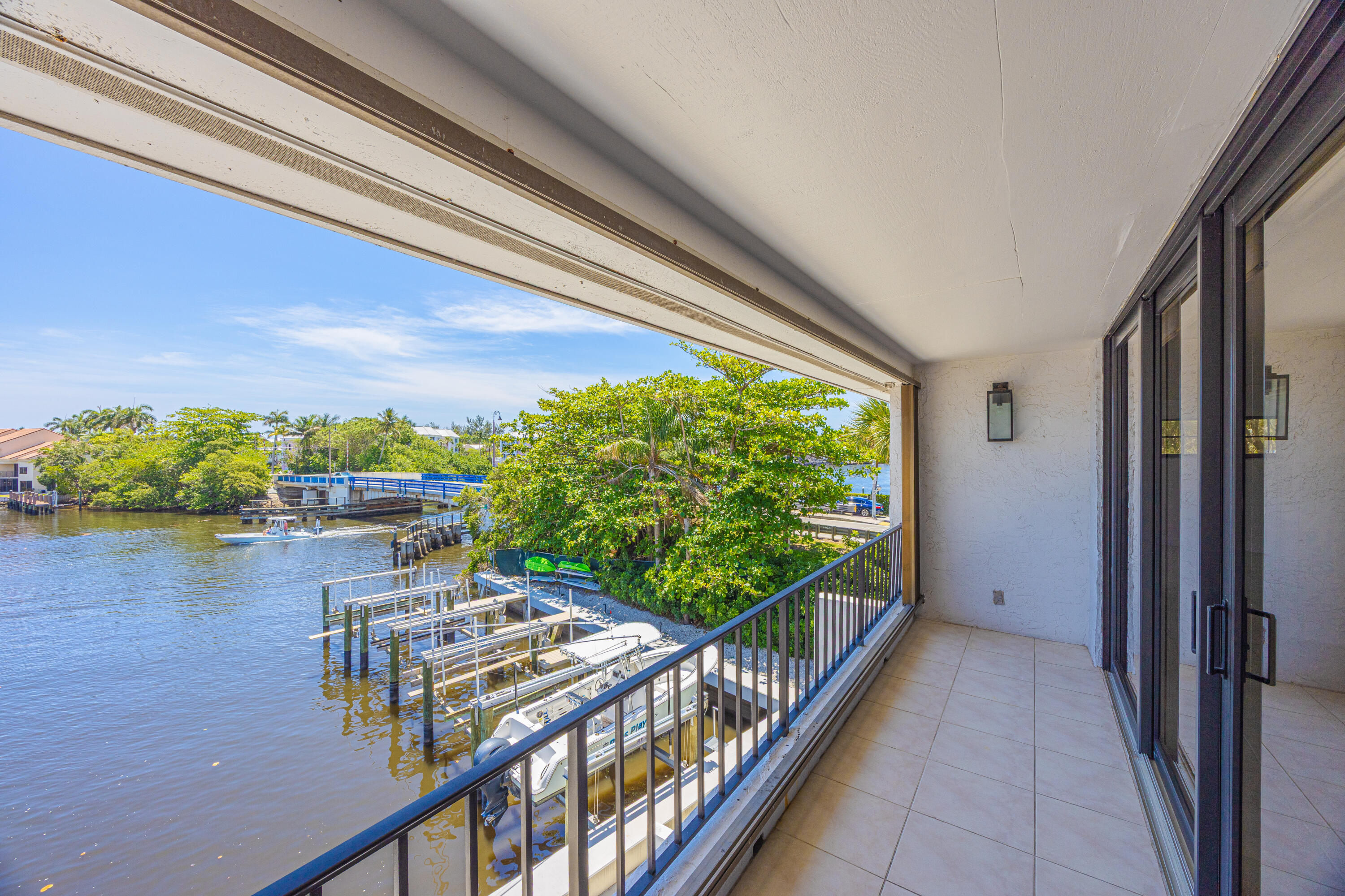 PALM TRAIL PLACE CONDO - Residential
