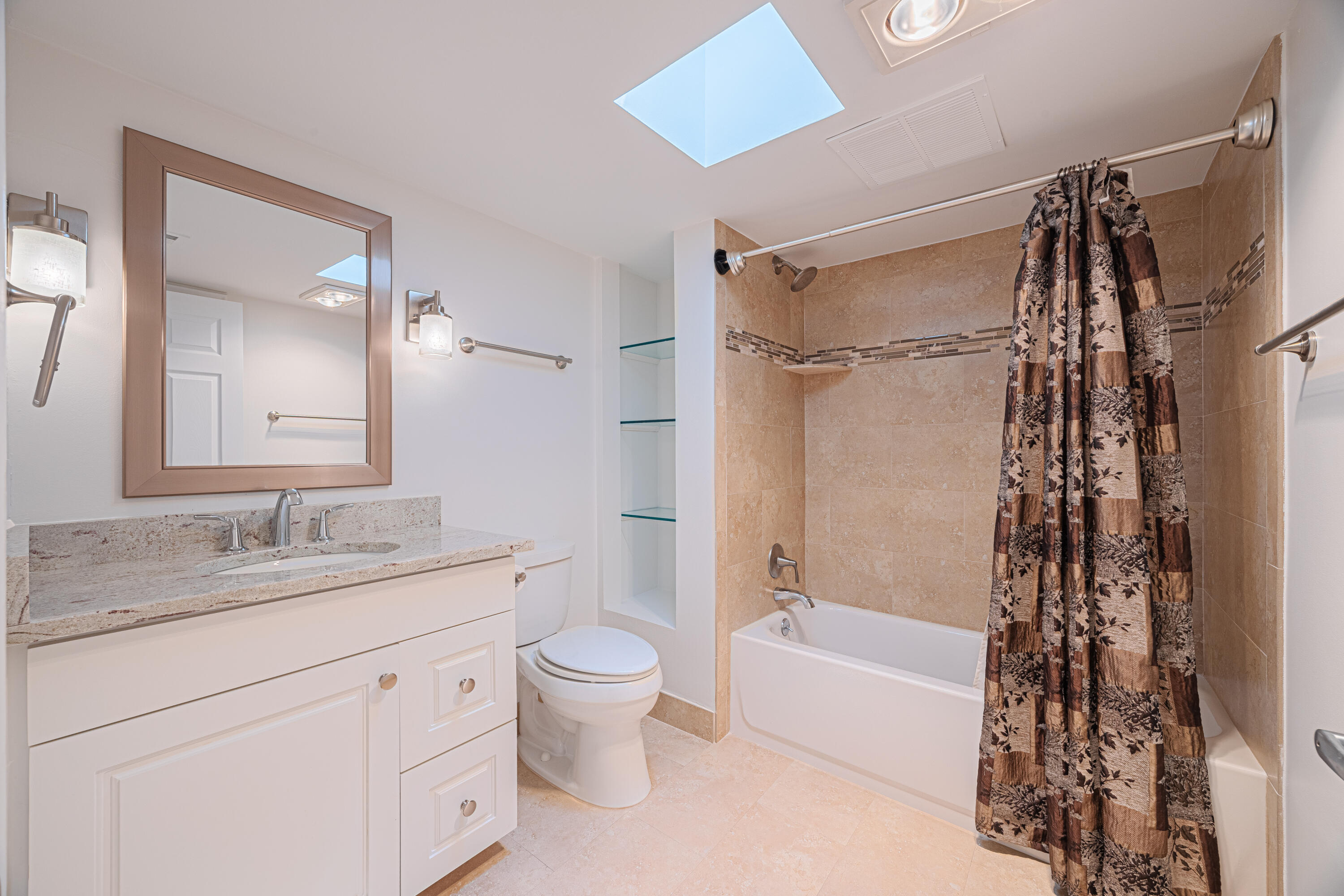 PALM TRAIL PLACE CONDO - Residential
