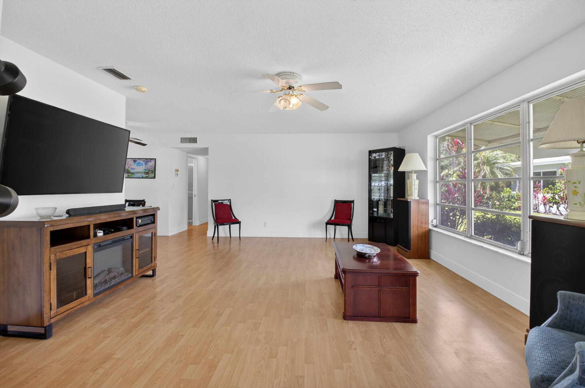 HIGH POINT OF DELRAY BEACH CONDO SEC I - Residential Lease