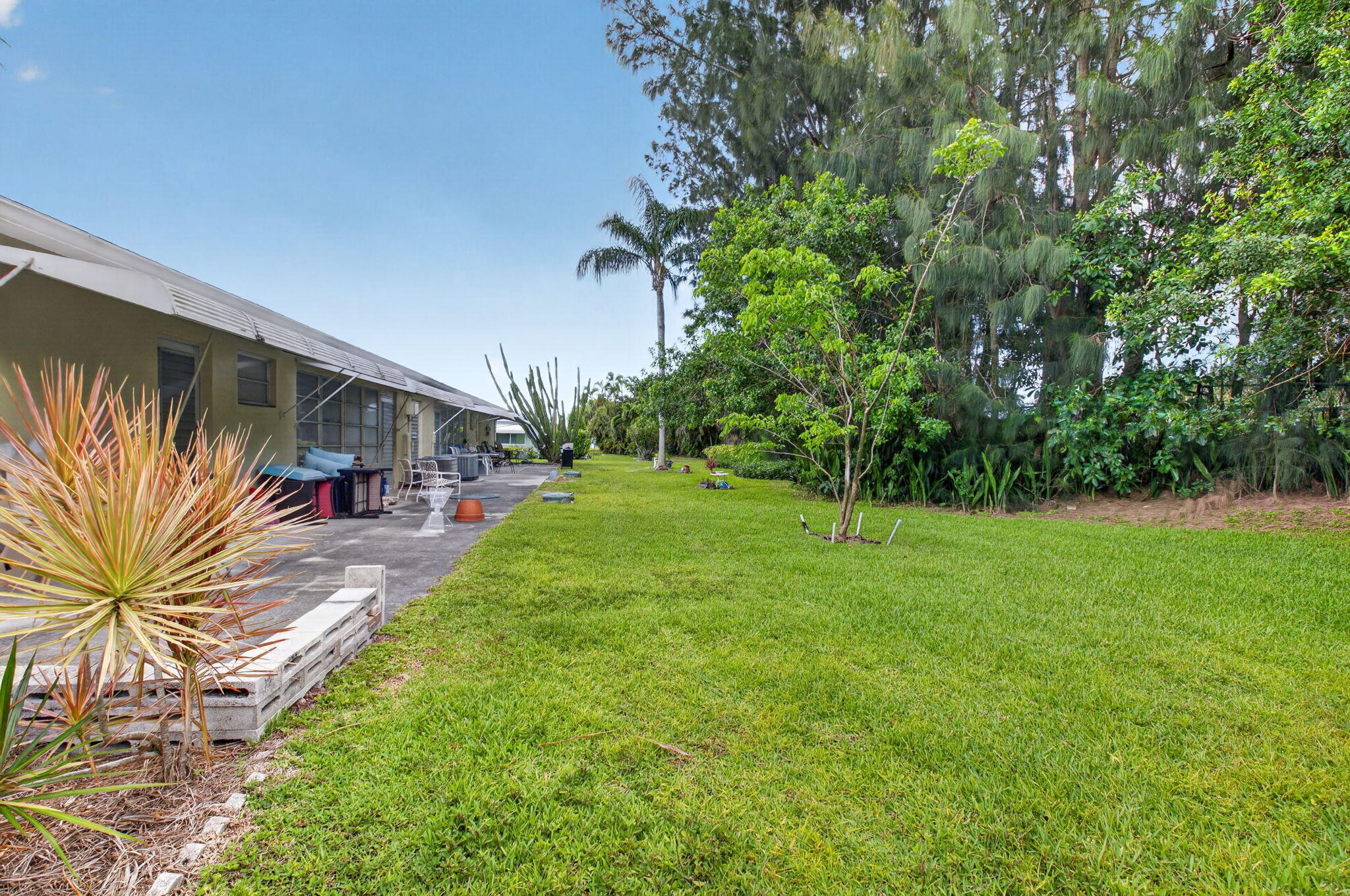 HIGH POINT OF DELRAY BEACH CONDO SEC I - Residential Lease
