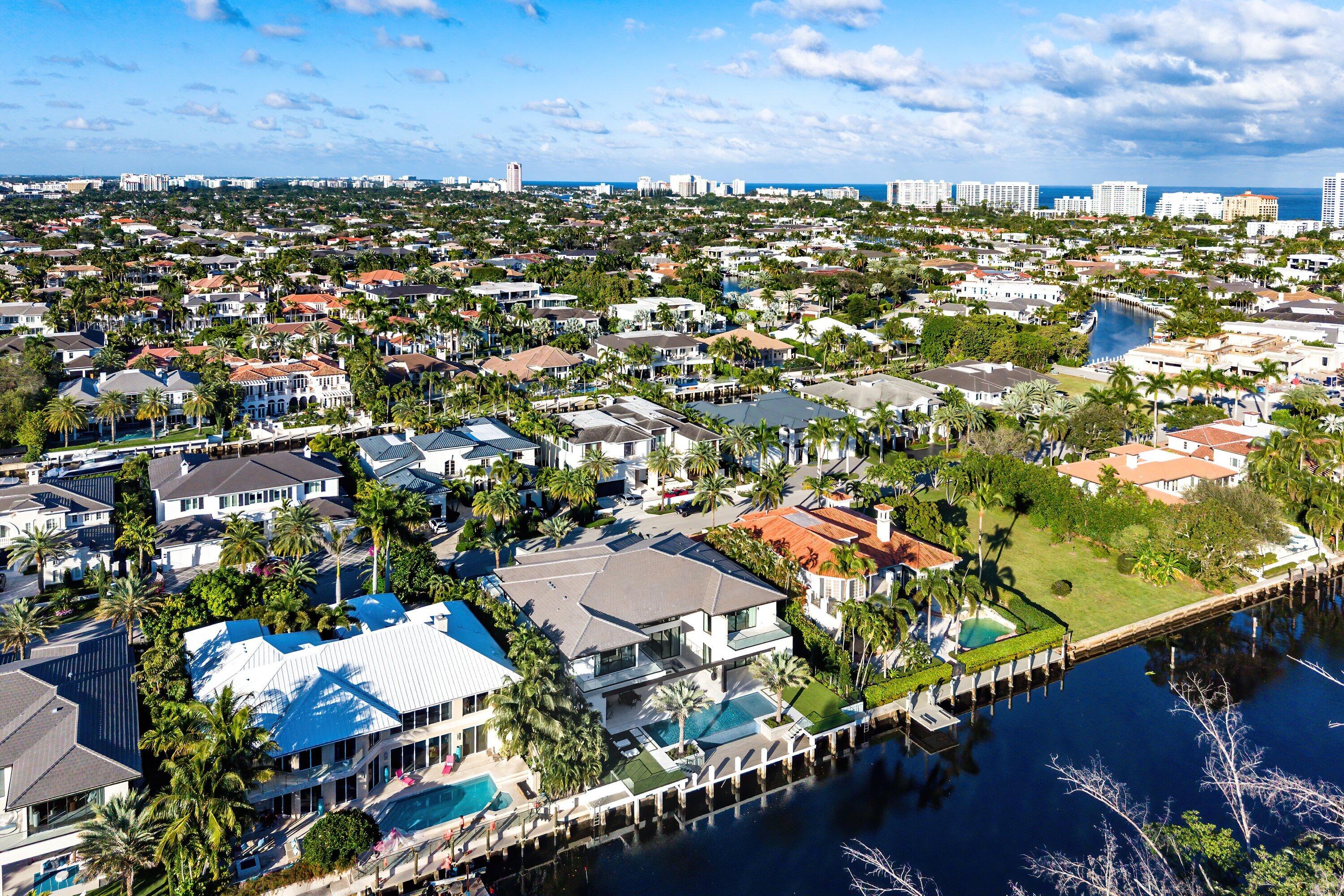 ROYAL PALM YACHT & COUNTRY CLUB - Residential