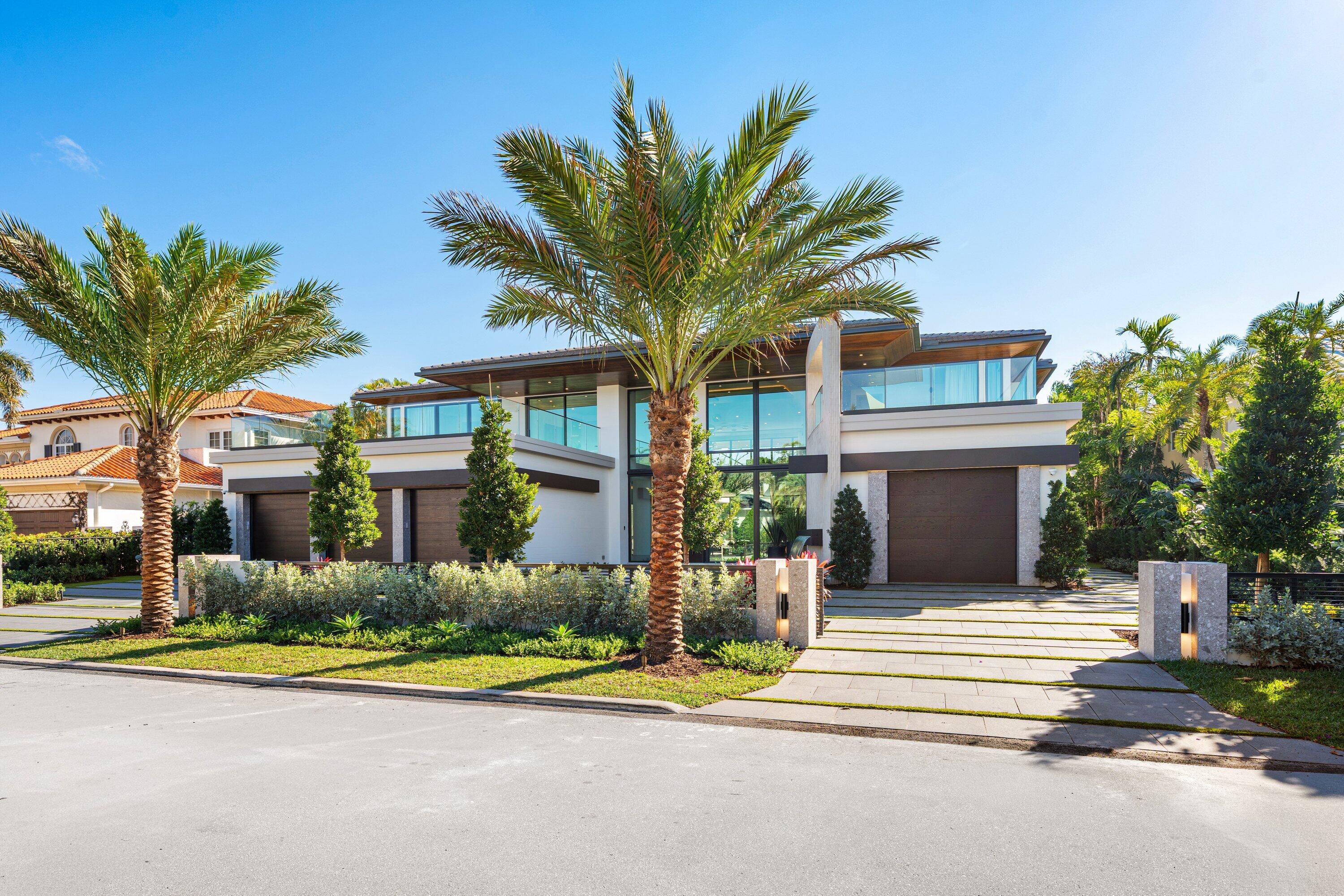 ROYAL PALM YACHT & COUNTRY CLUB - Residential