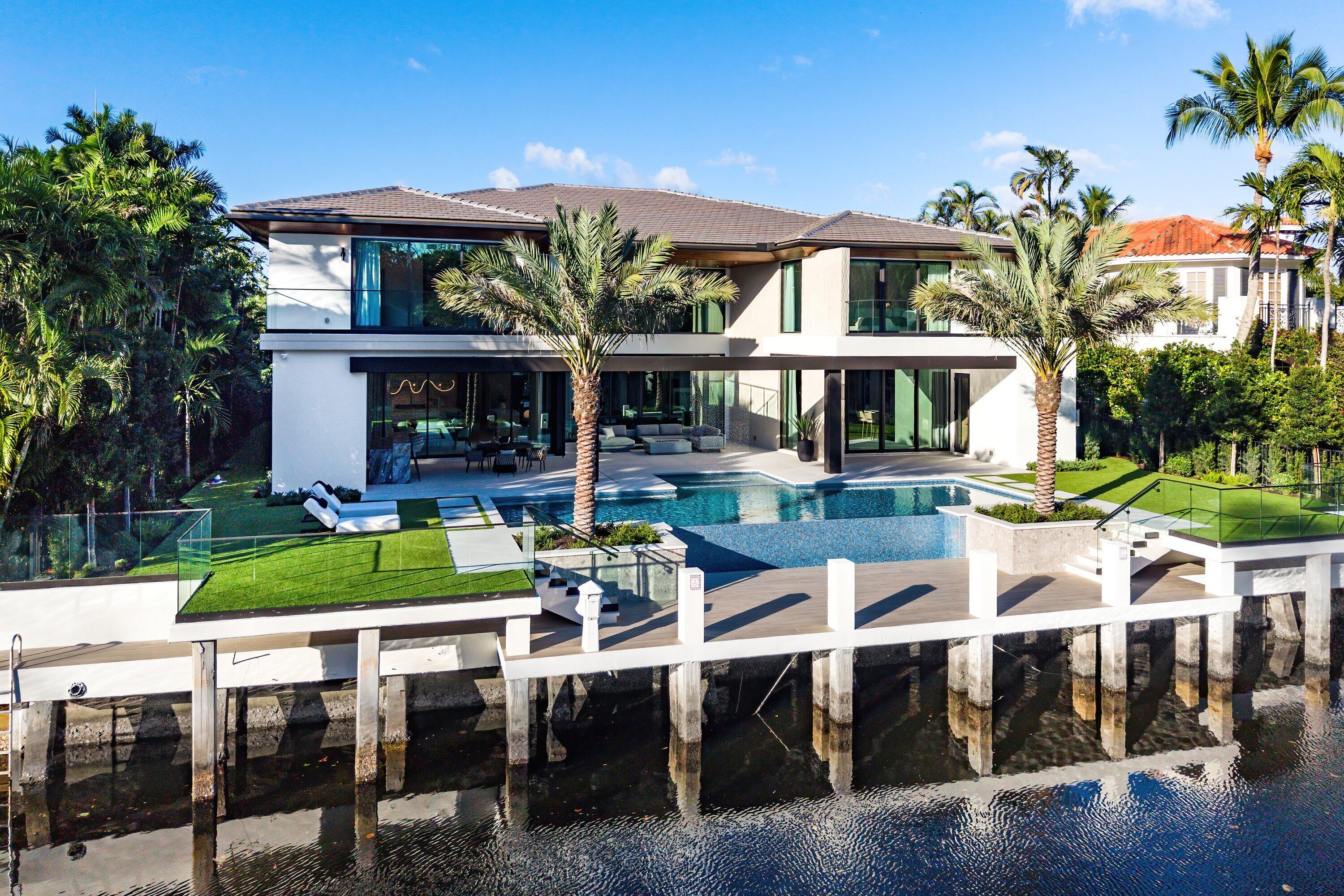 ROYAL PALM YACHT & COUNTRY CLUB - Residential