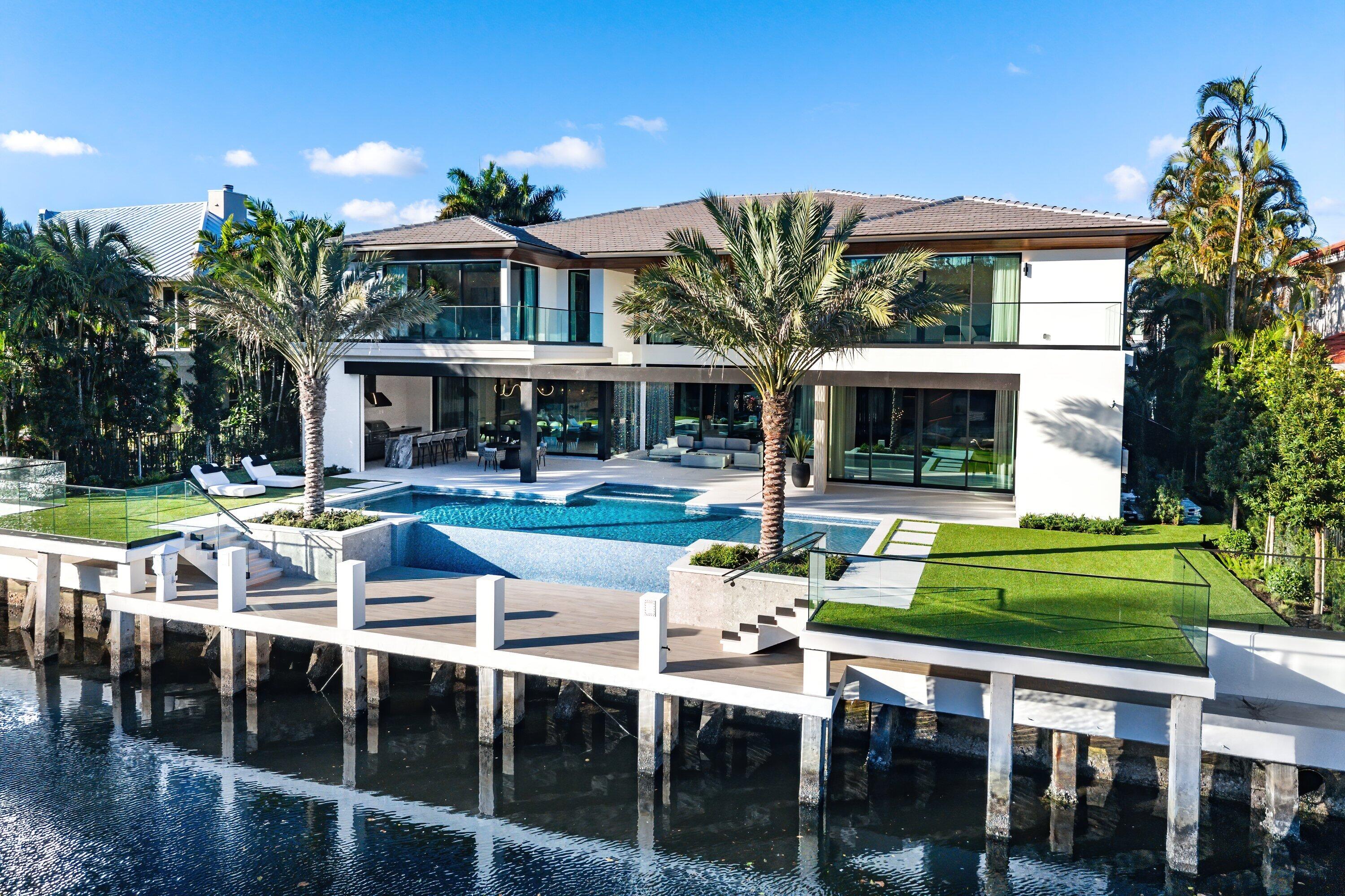 ROYAL PALM YACHT & COUNTRY CLUB - Residential