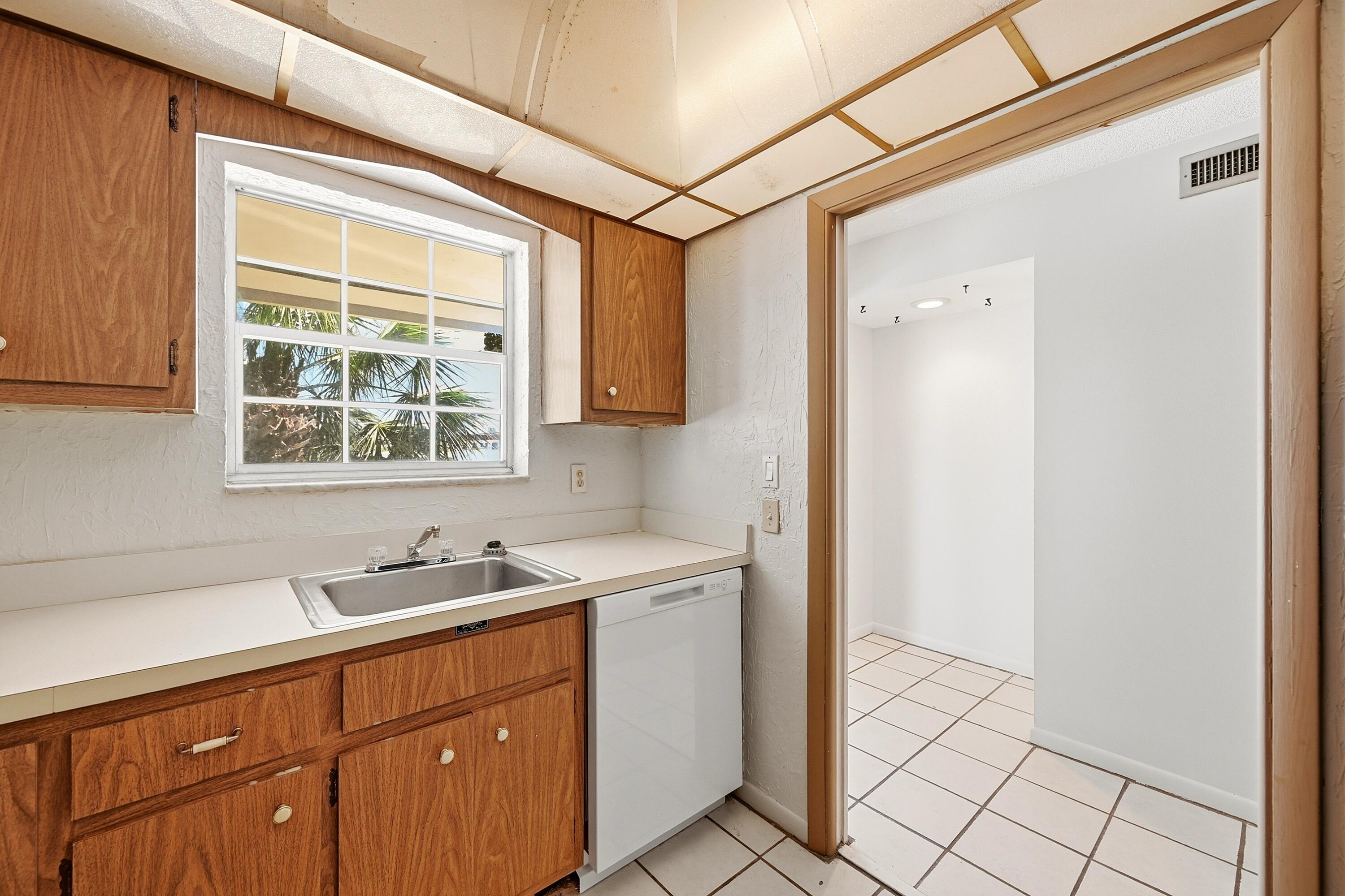 LIGHTHOUSE TERRACE CO-OP - Residential