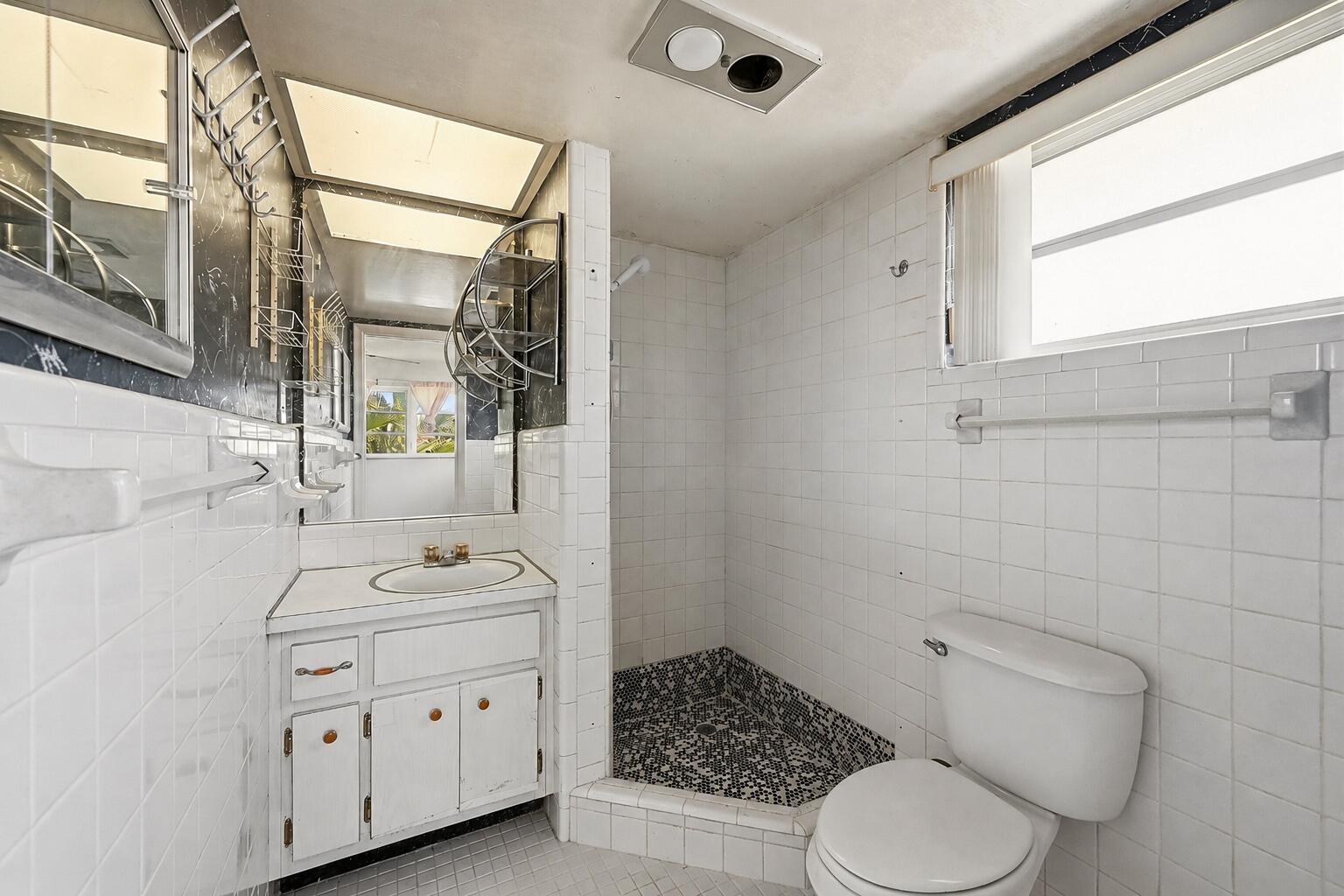 LIGHTHOUSE TERRACE CO-OP - Residential