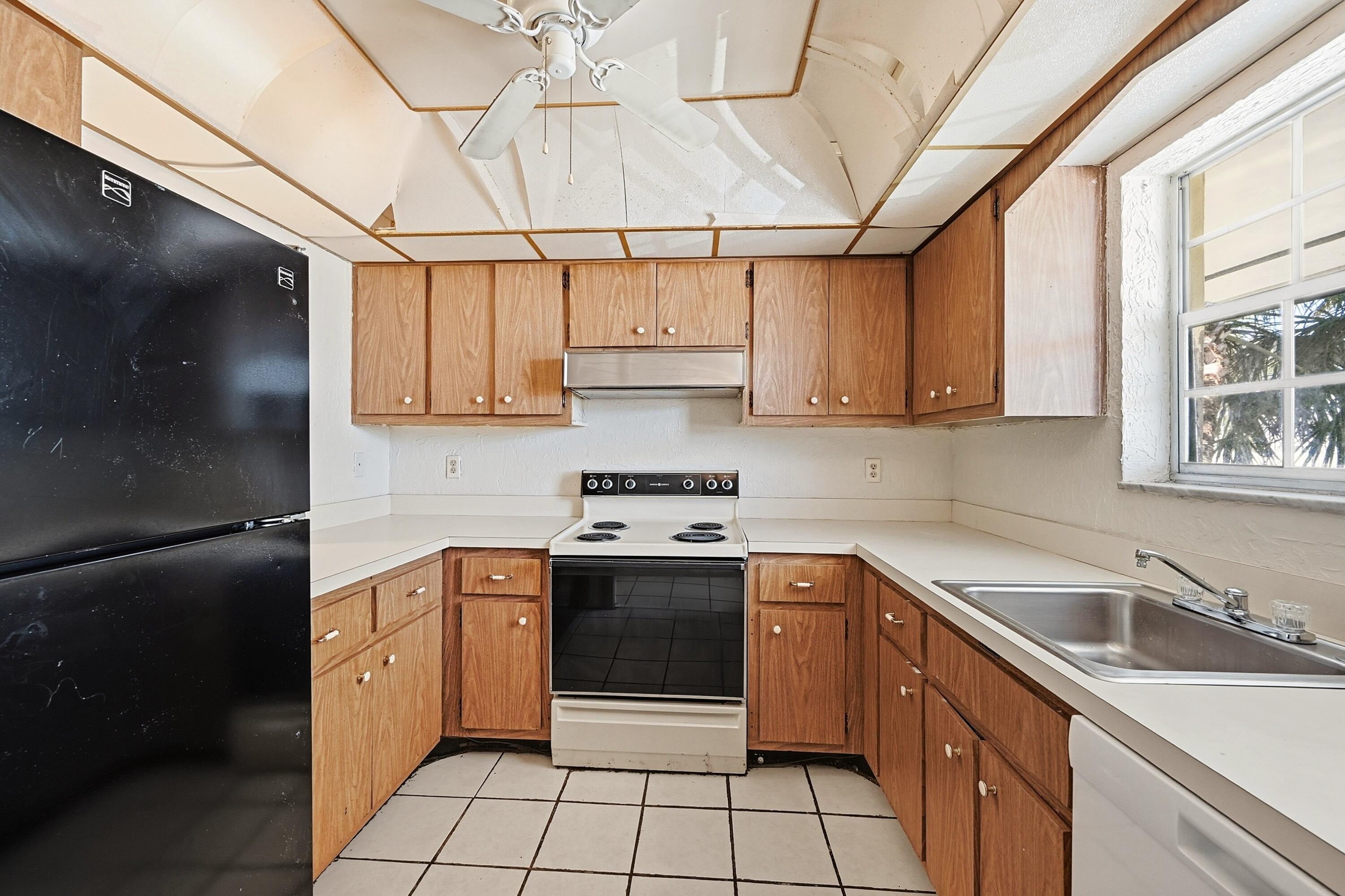LIGHTHOUSE TERRACE CO-OP - Residential